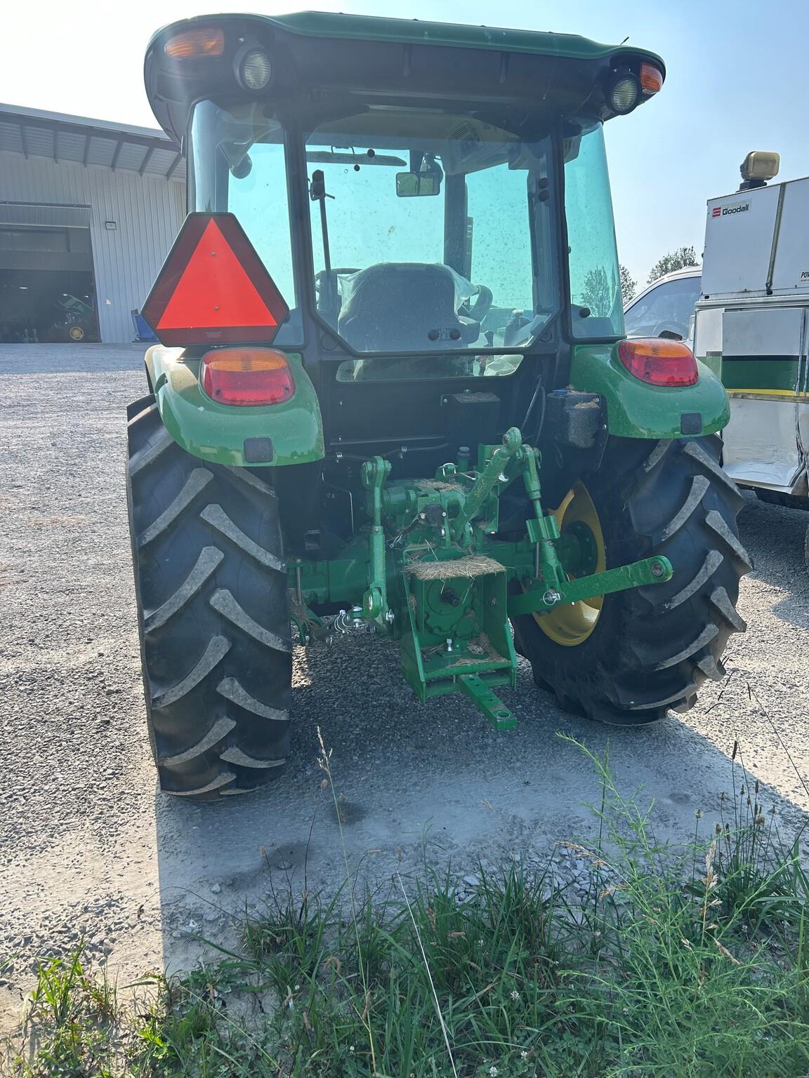 2022 John Deere 5075E