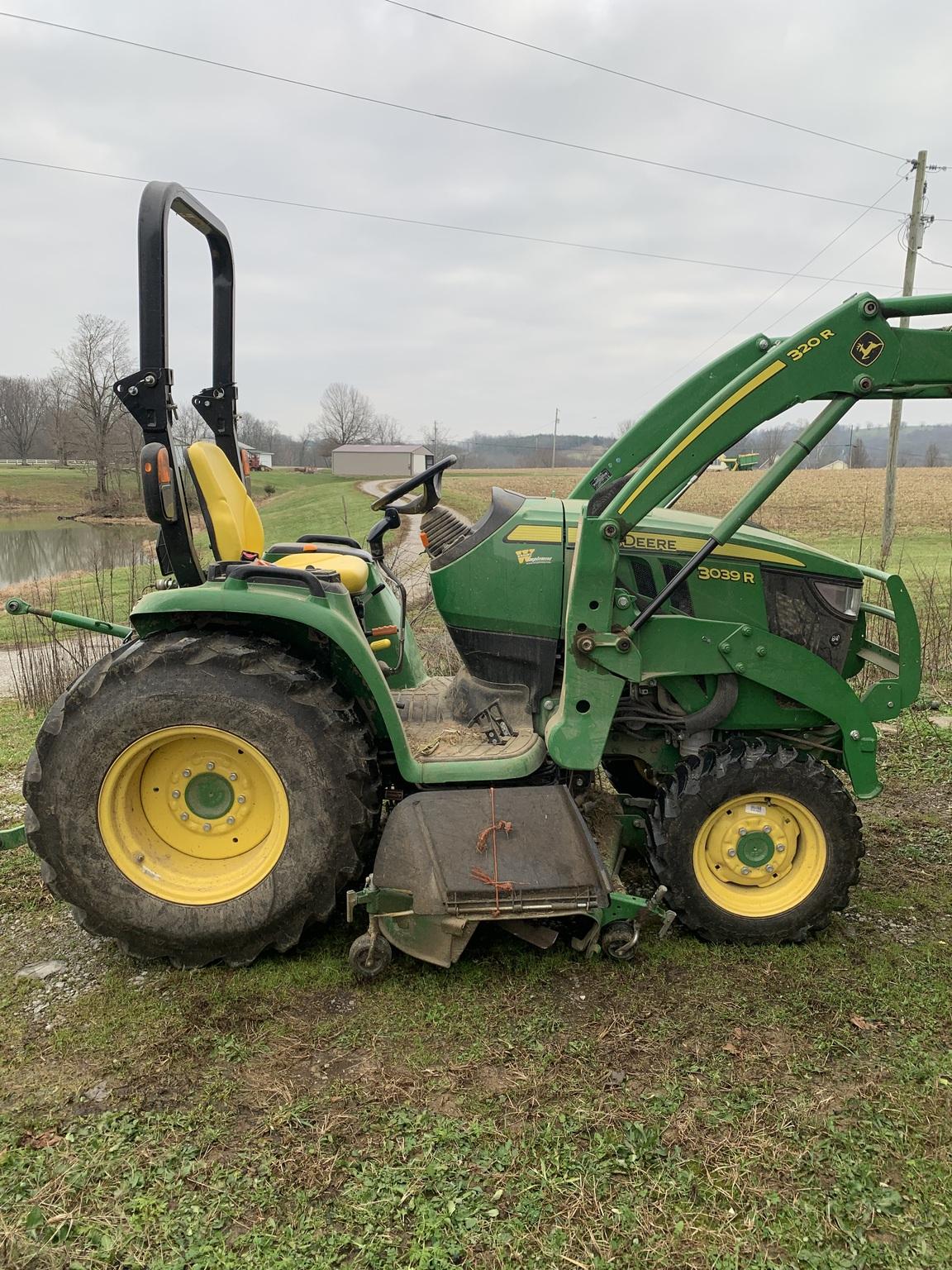 2023 John Deere 3039R Image