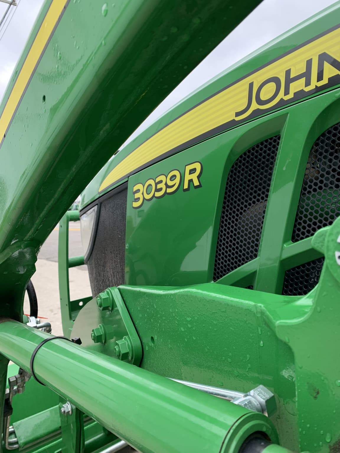 2023 John Deere 3039R Image