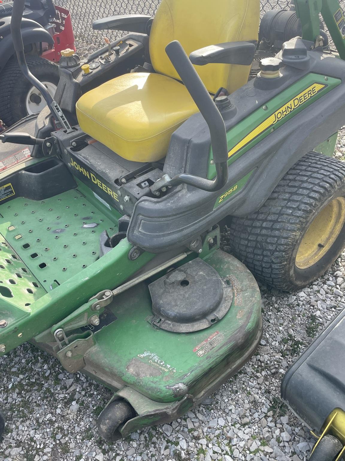 2013 John Deere Z915B Image