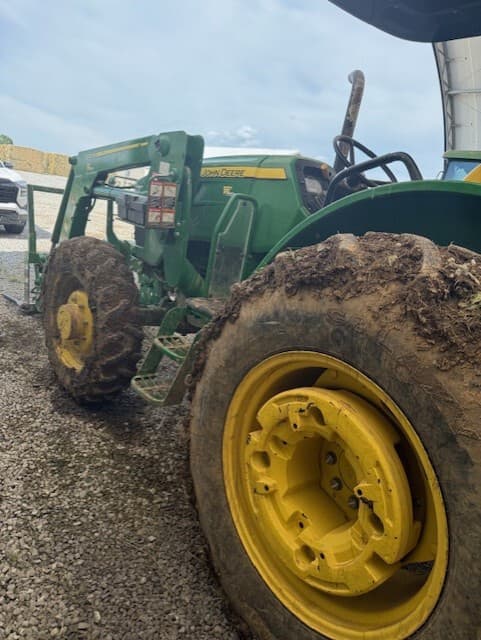 2021 John Deere 5075E Image