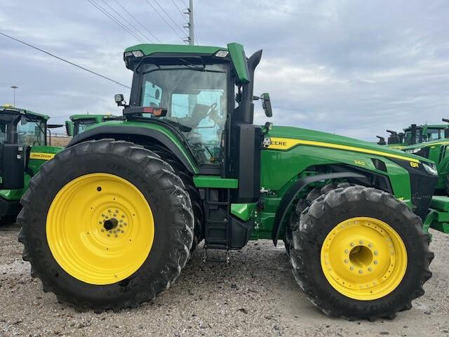 2022 John Deere 8R 340 Image