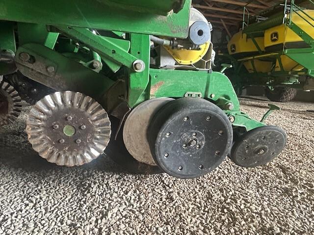 2010 John Deere 1790 Image