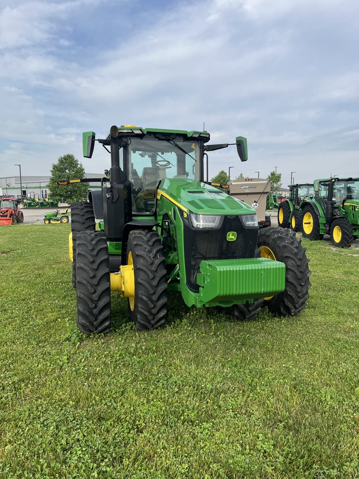 2024 John Deere 8R 310 Image