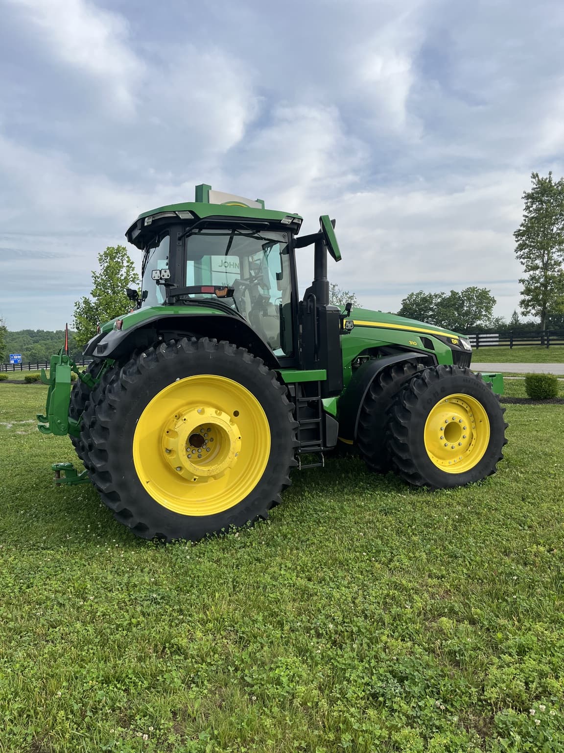 2024 John Deere 8R 310 Image