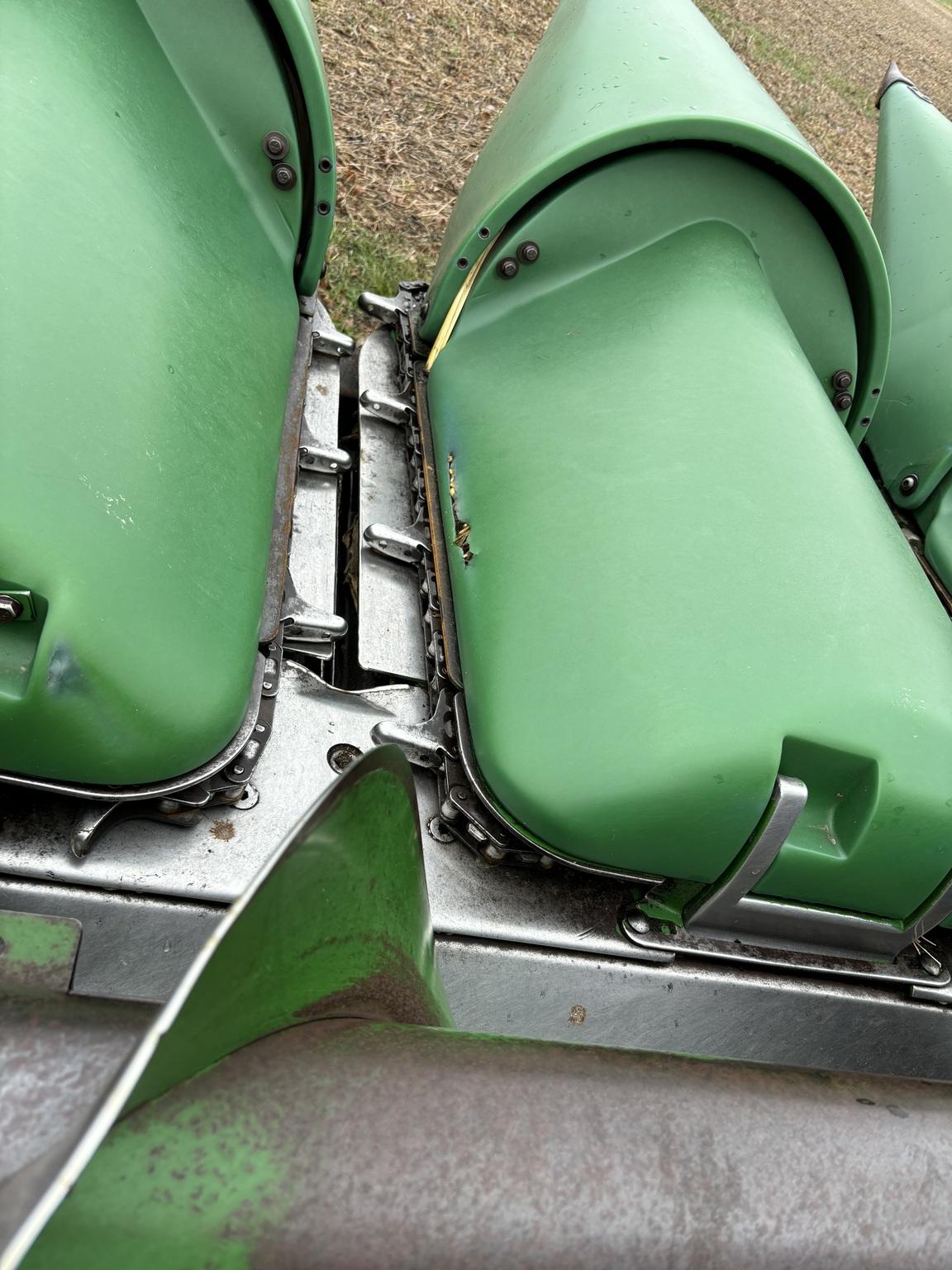1998 John Deere 693 Image