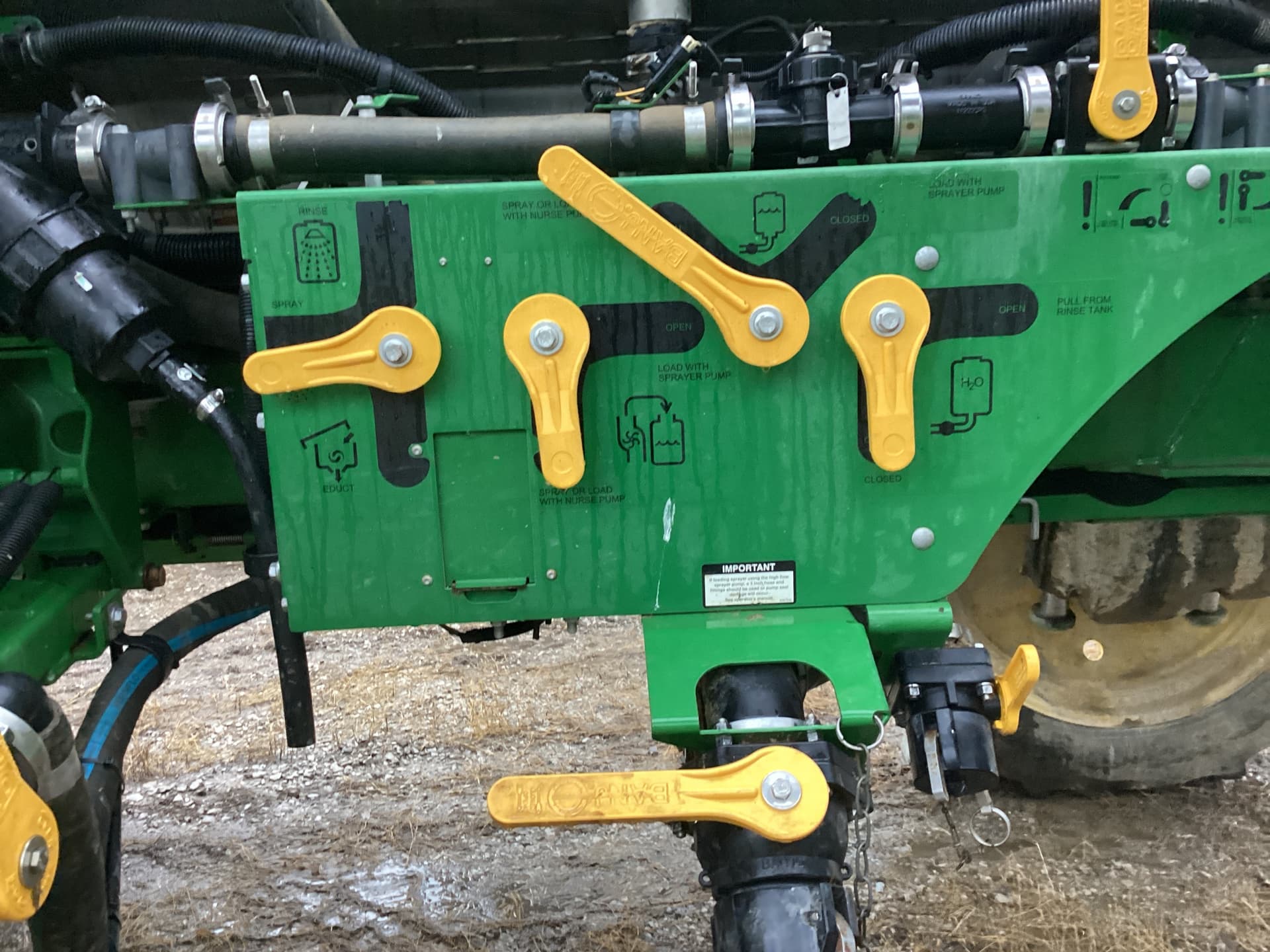 2018 John Deere R4038 Image