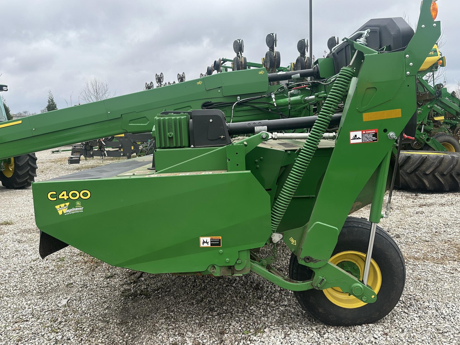 2023 John Deere C400