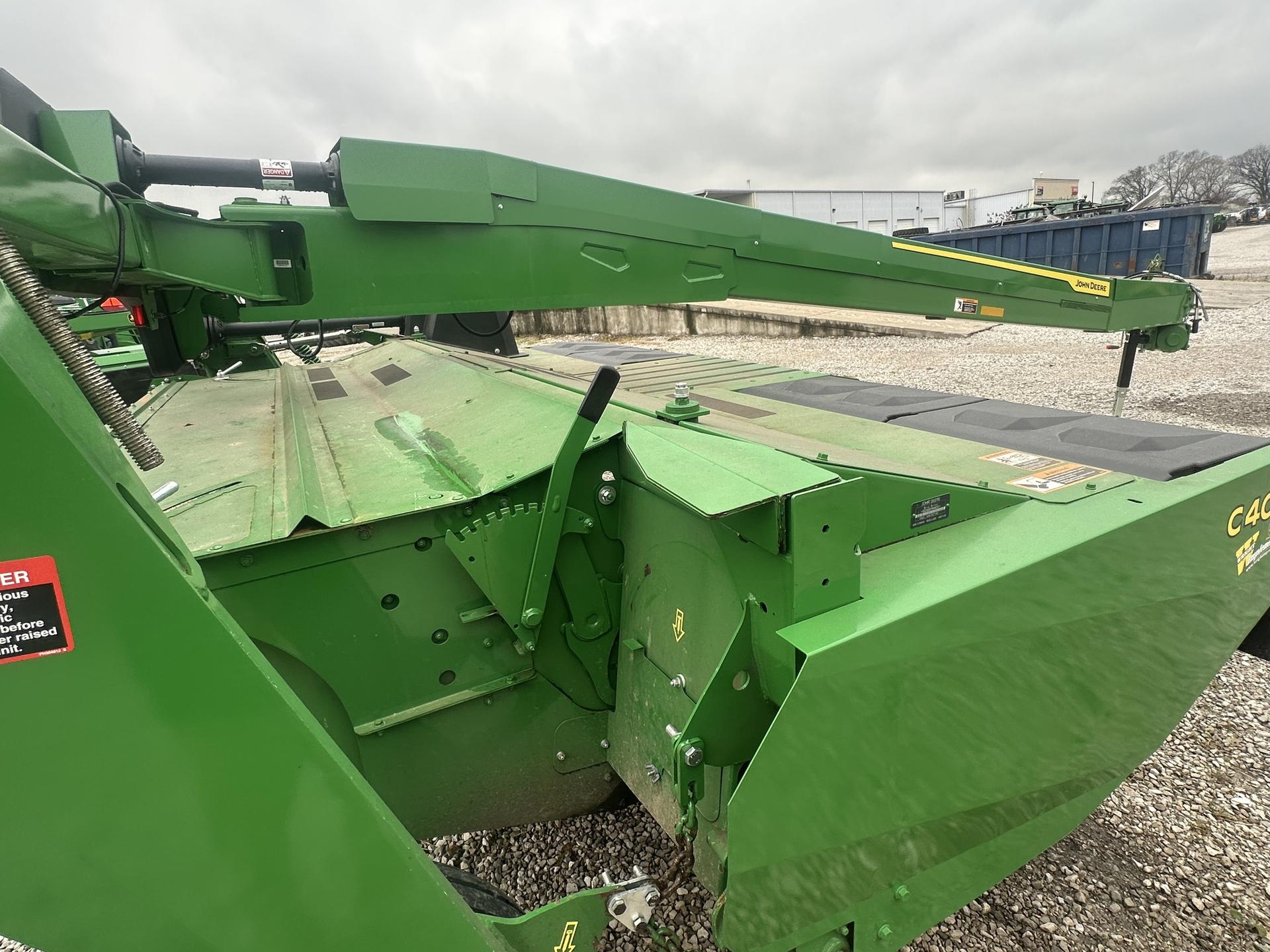 2023 John Deere C400