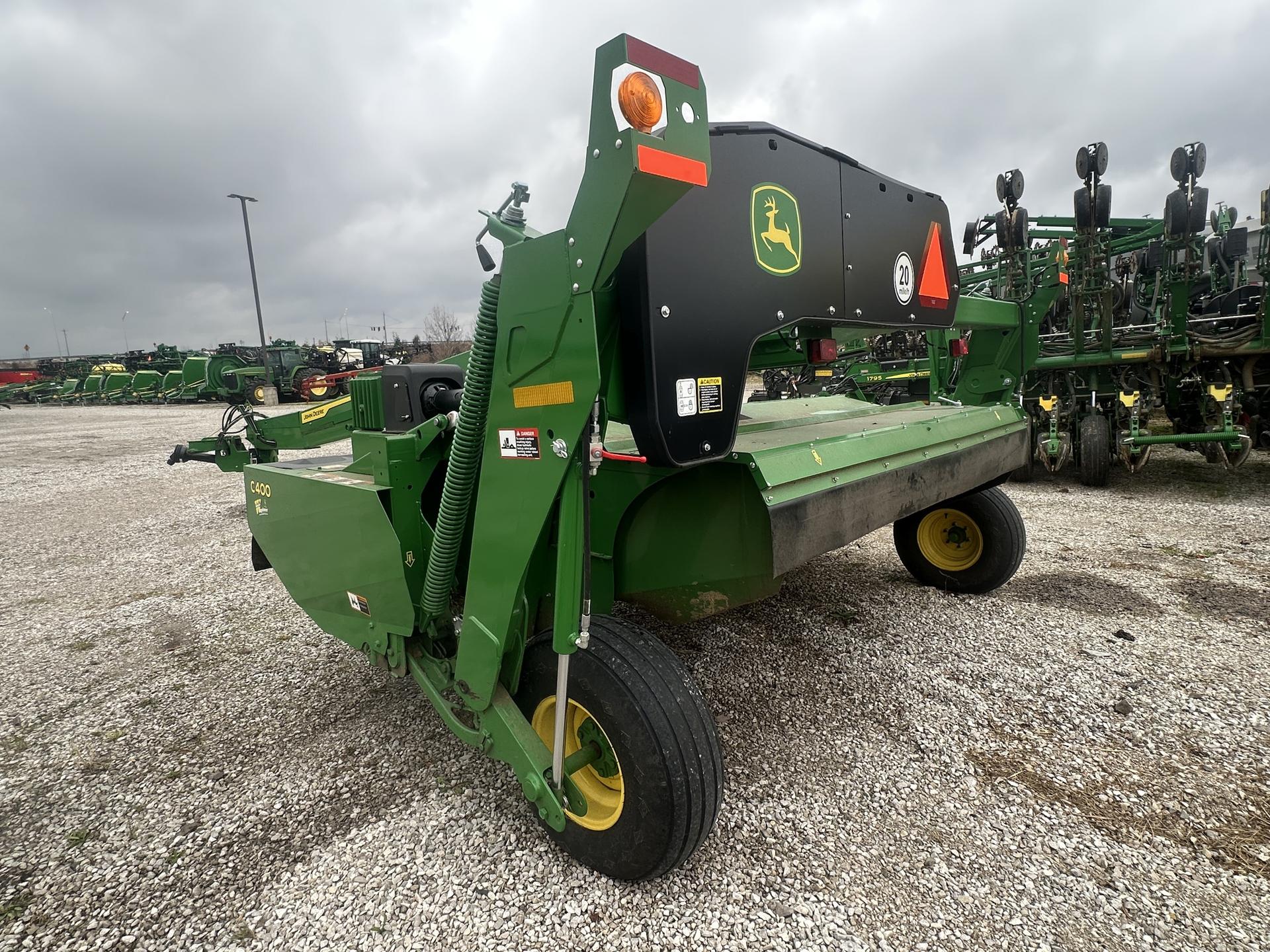 2023 John Deere C400