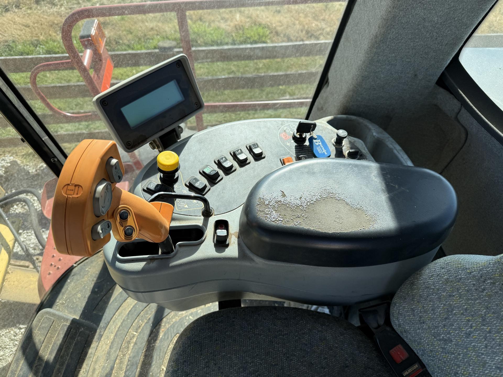 2009 New Holland H8080 Image