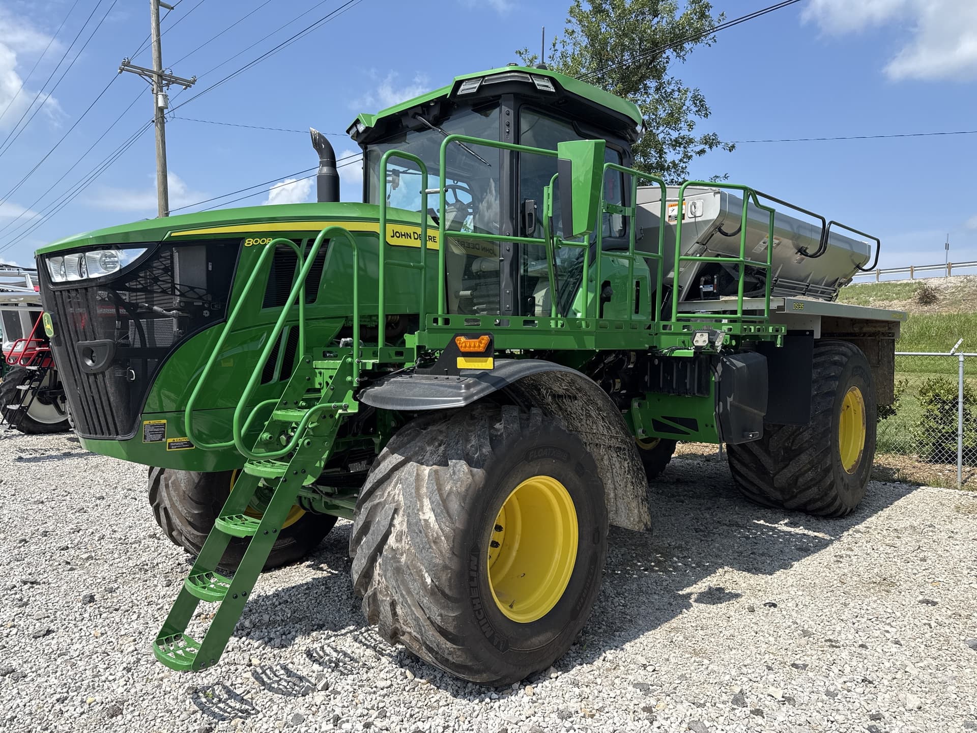 2024 John Deere 800R Image