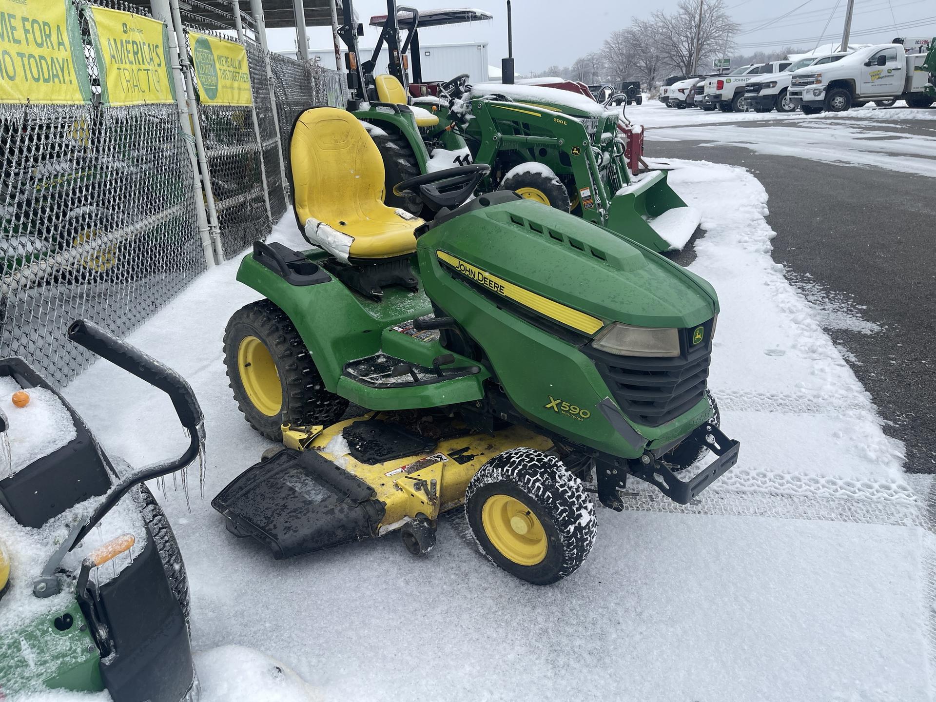 2015 John Deere X590 Image