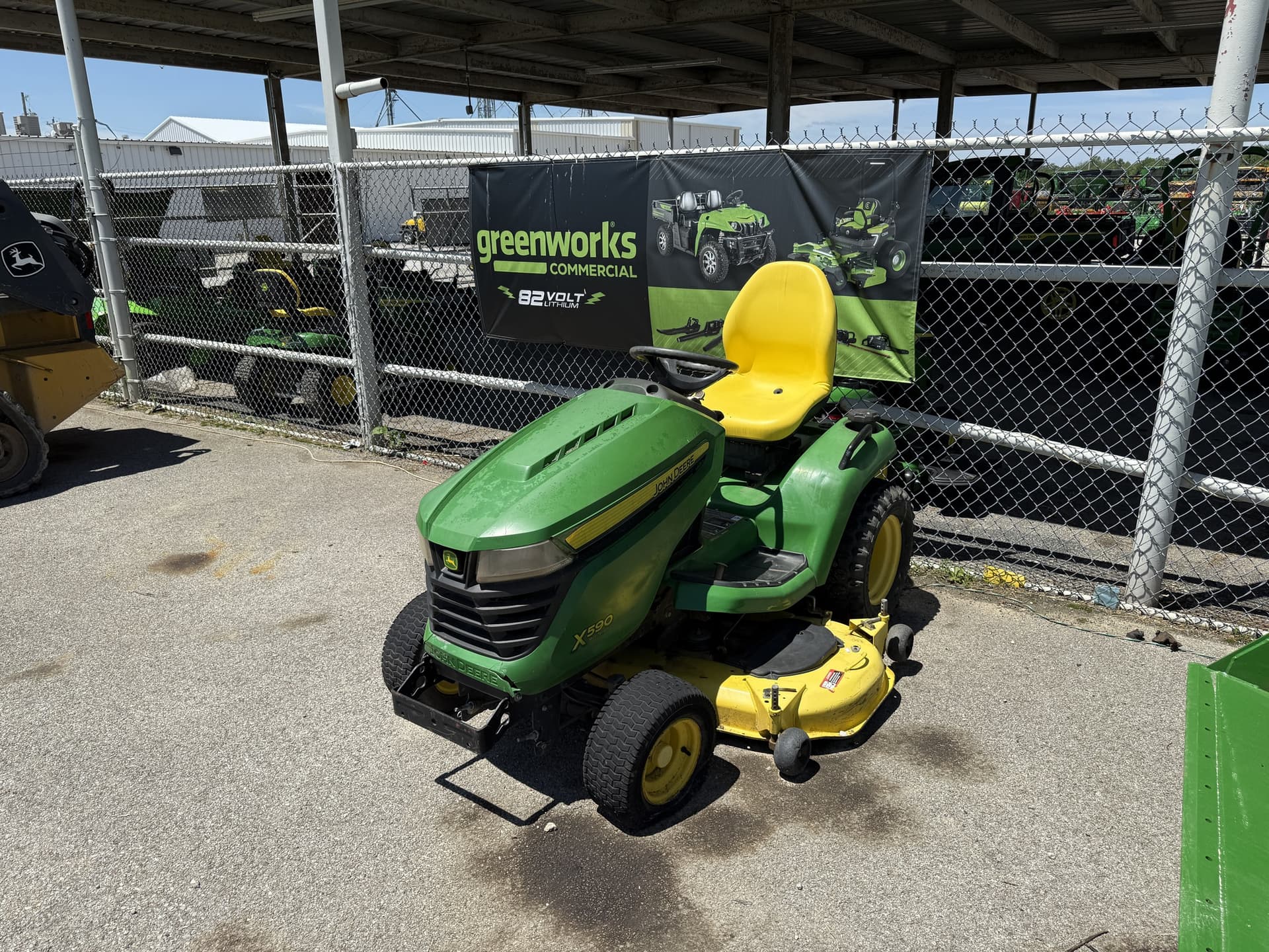 2015 John Deere X590 Image