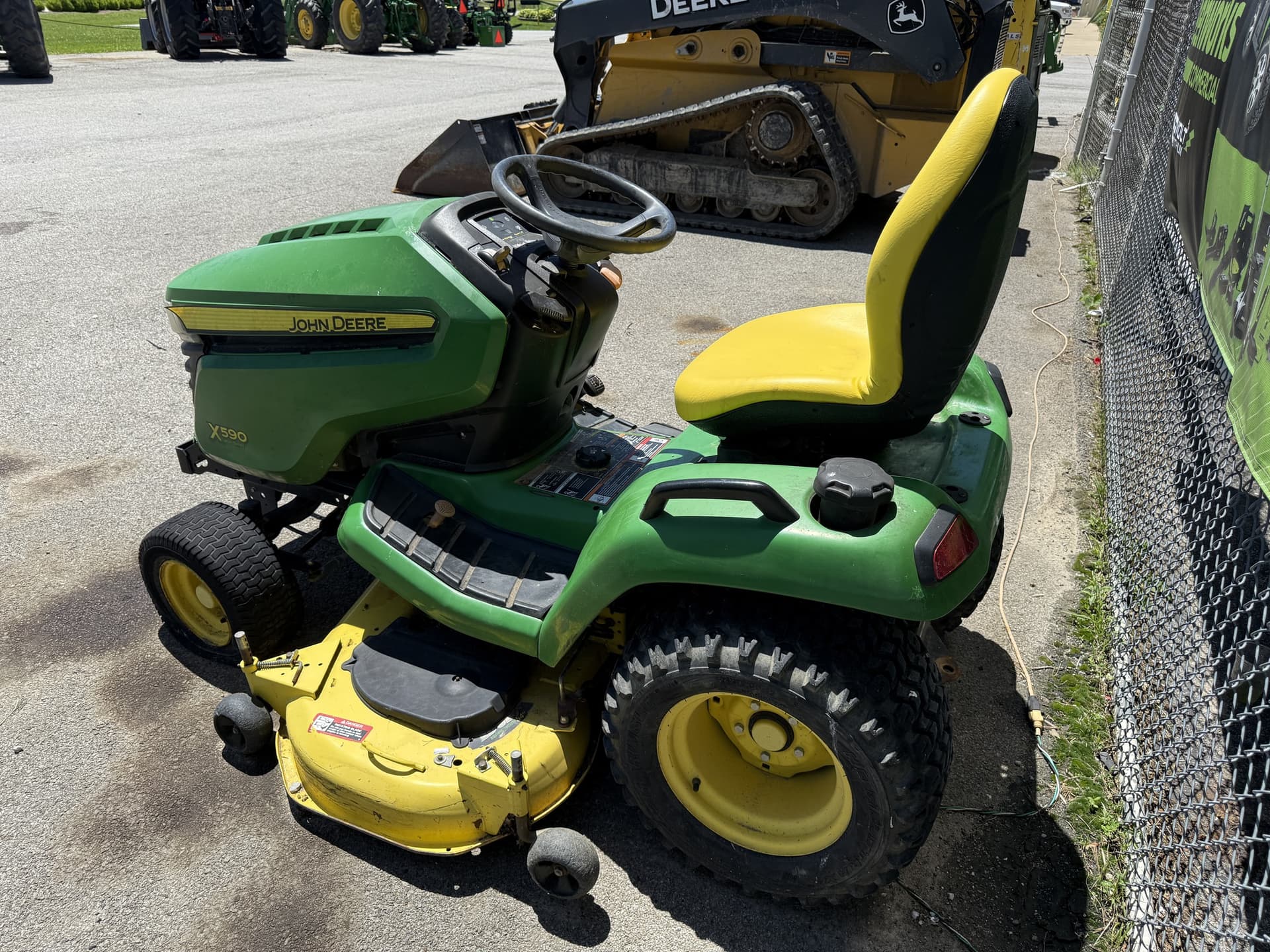 2015 John Deere X590 Image