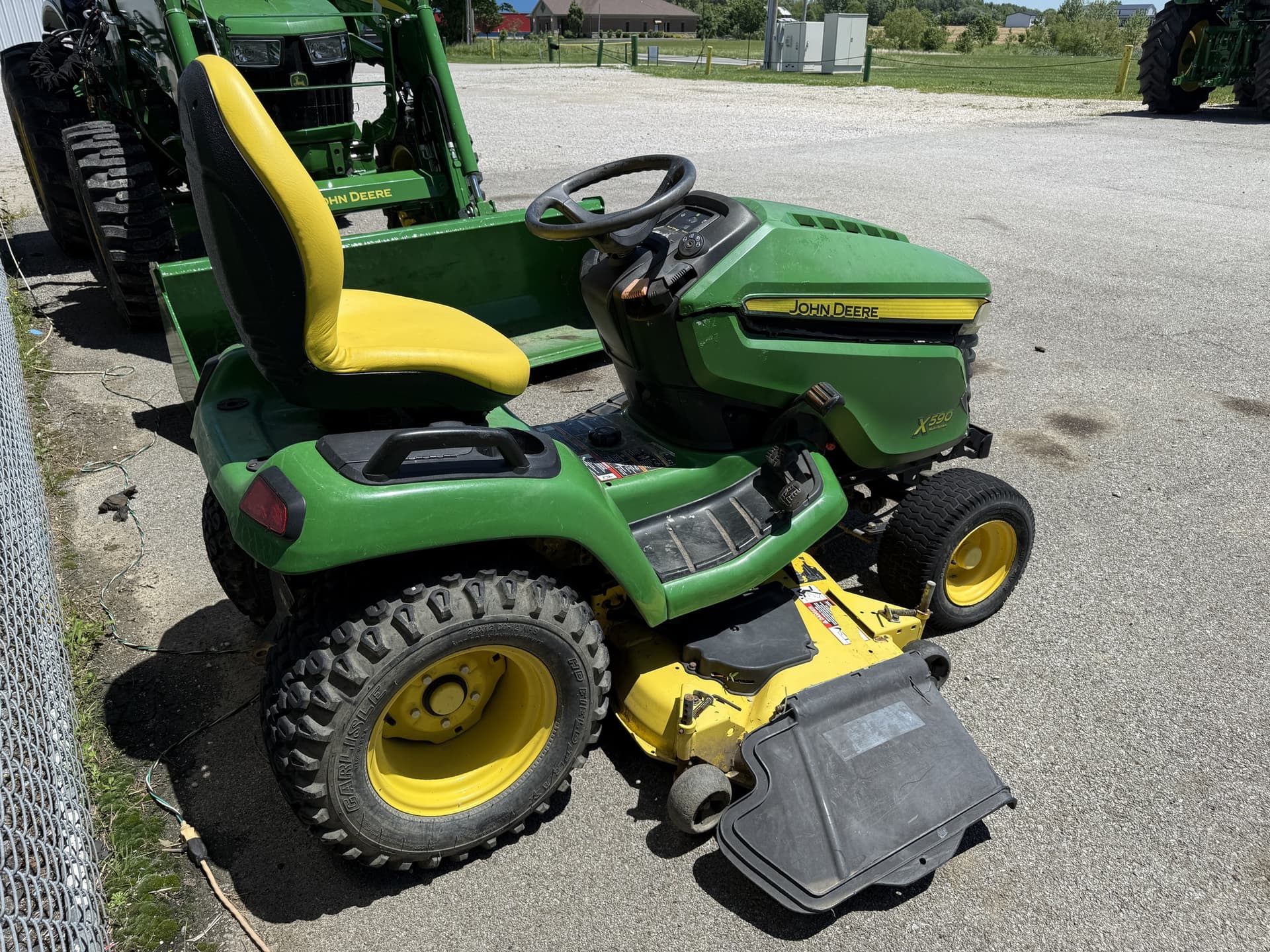 2015 John Deere X590 Image