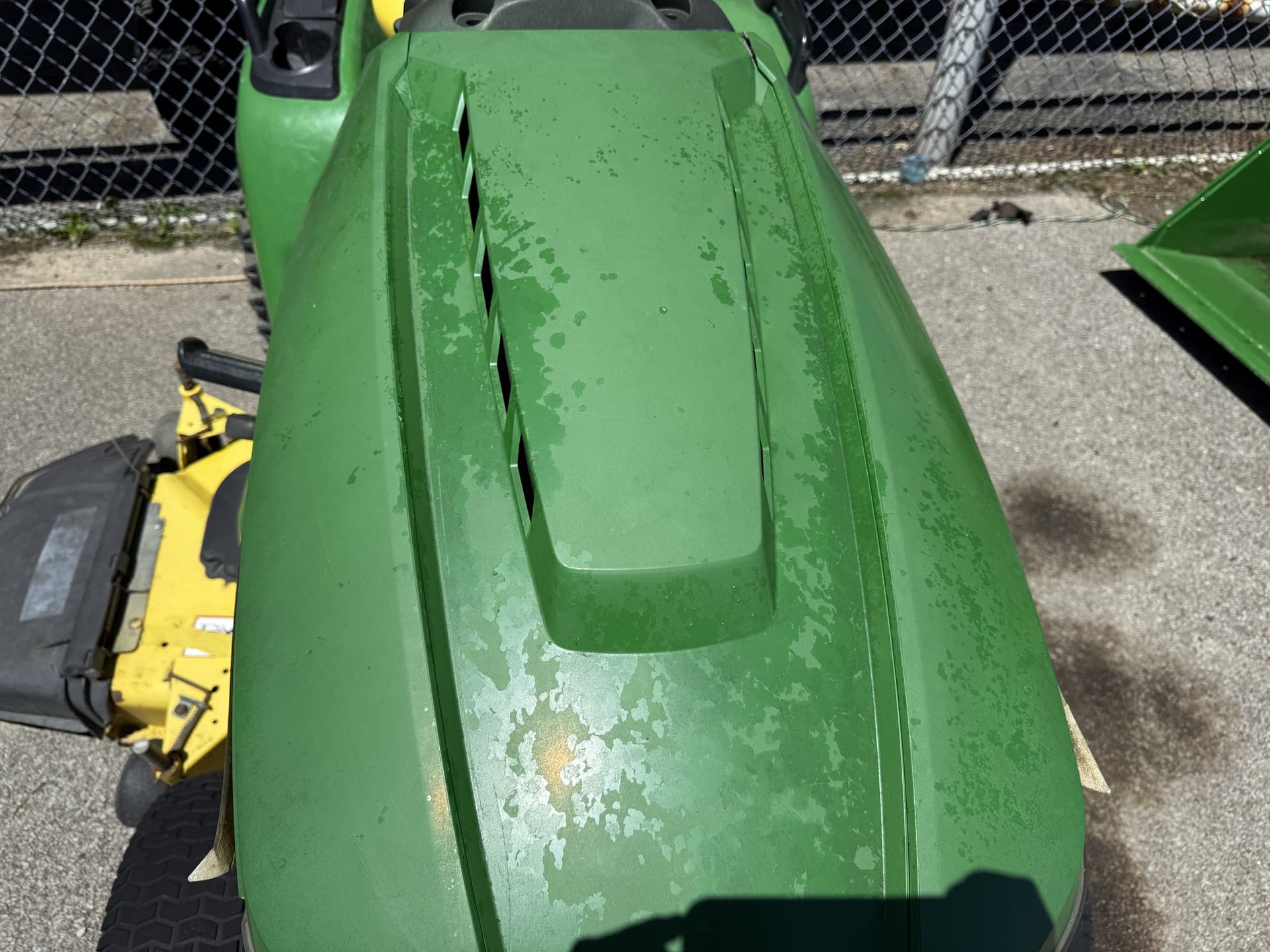 2015 John Deere X590 Image