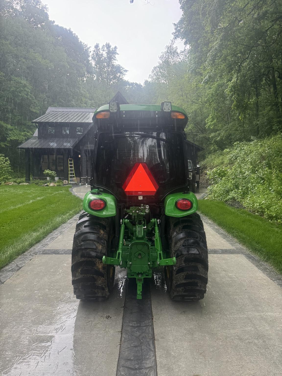 2024 John Deere 3046R Image