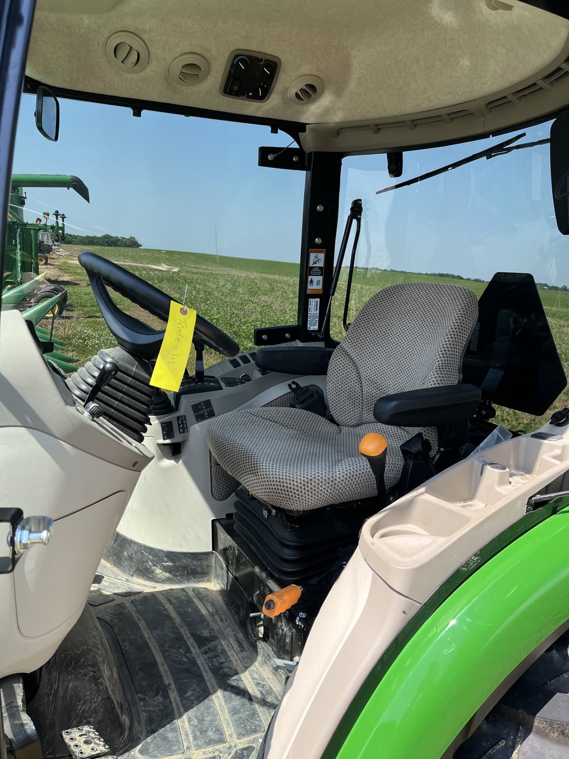 2024 John Deere 3046R Image