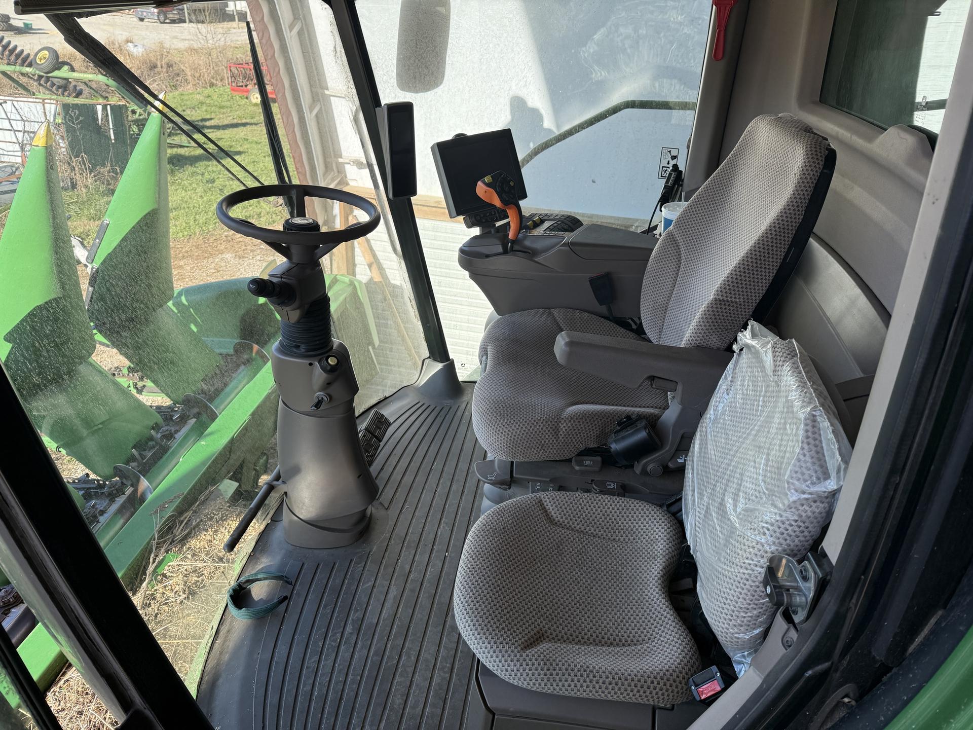 2019 John Deere S780 Image