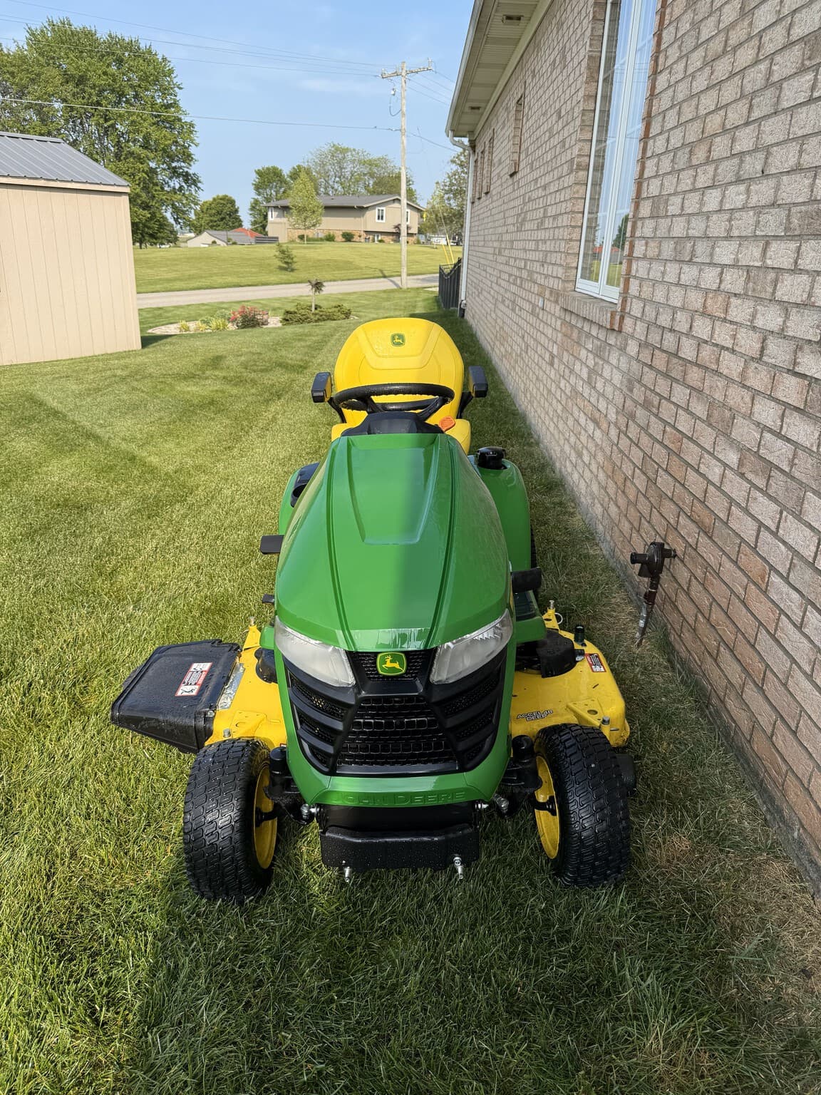 2021 John Deere X380 Image