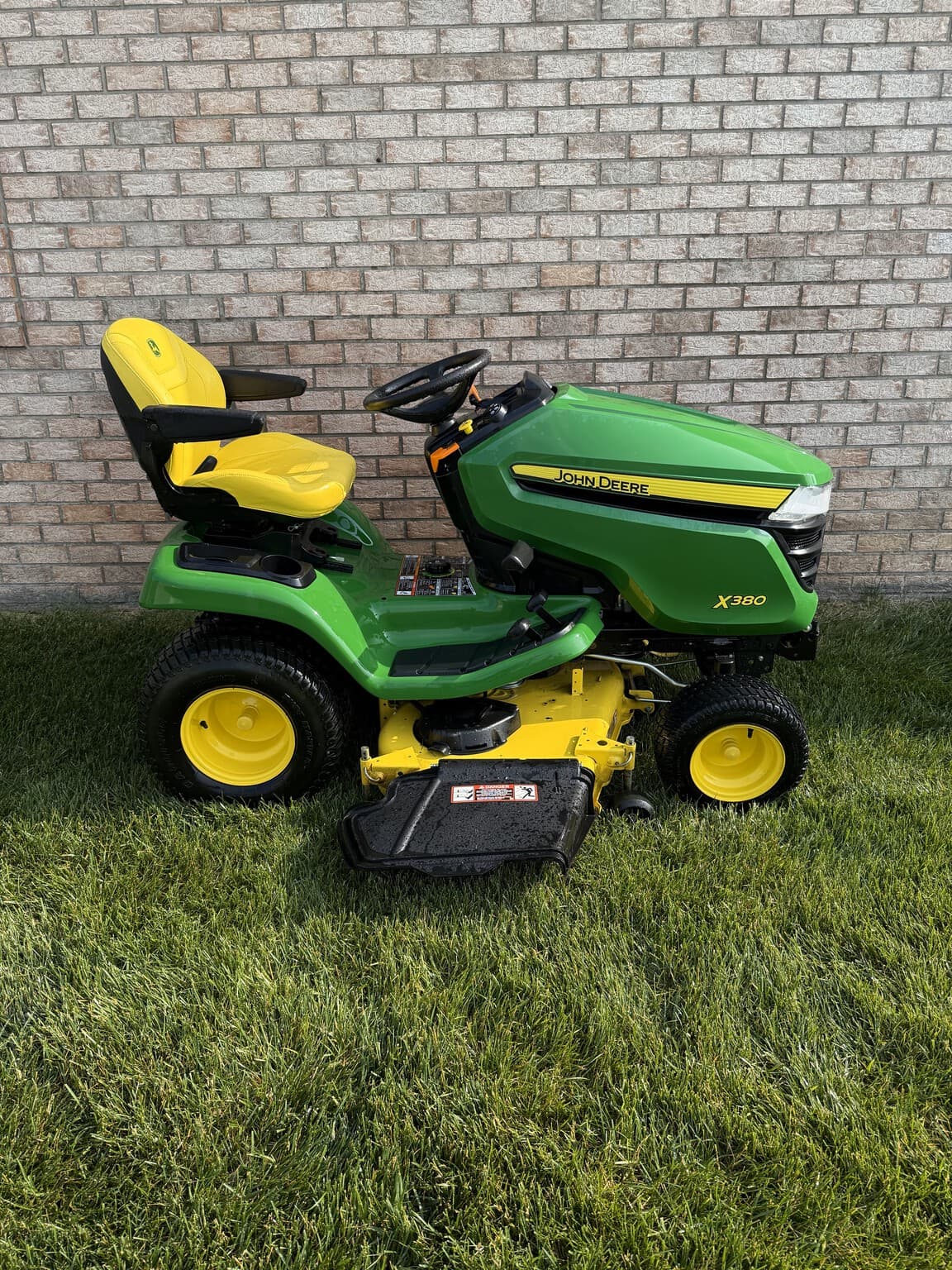 2021 John Deere X380 Image