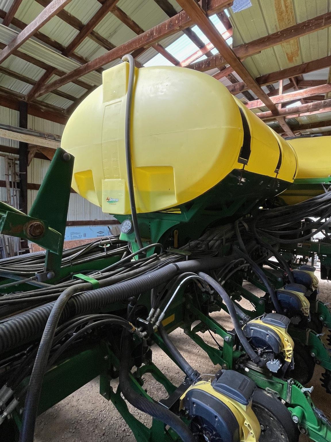 2014 John Deere 1770NT