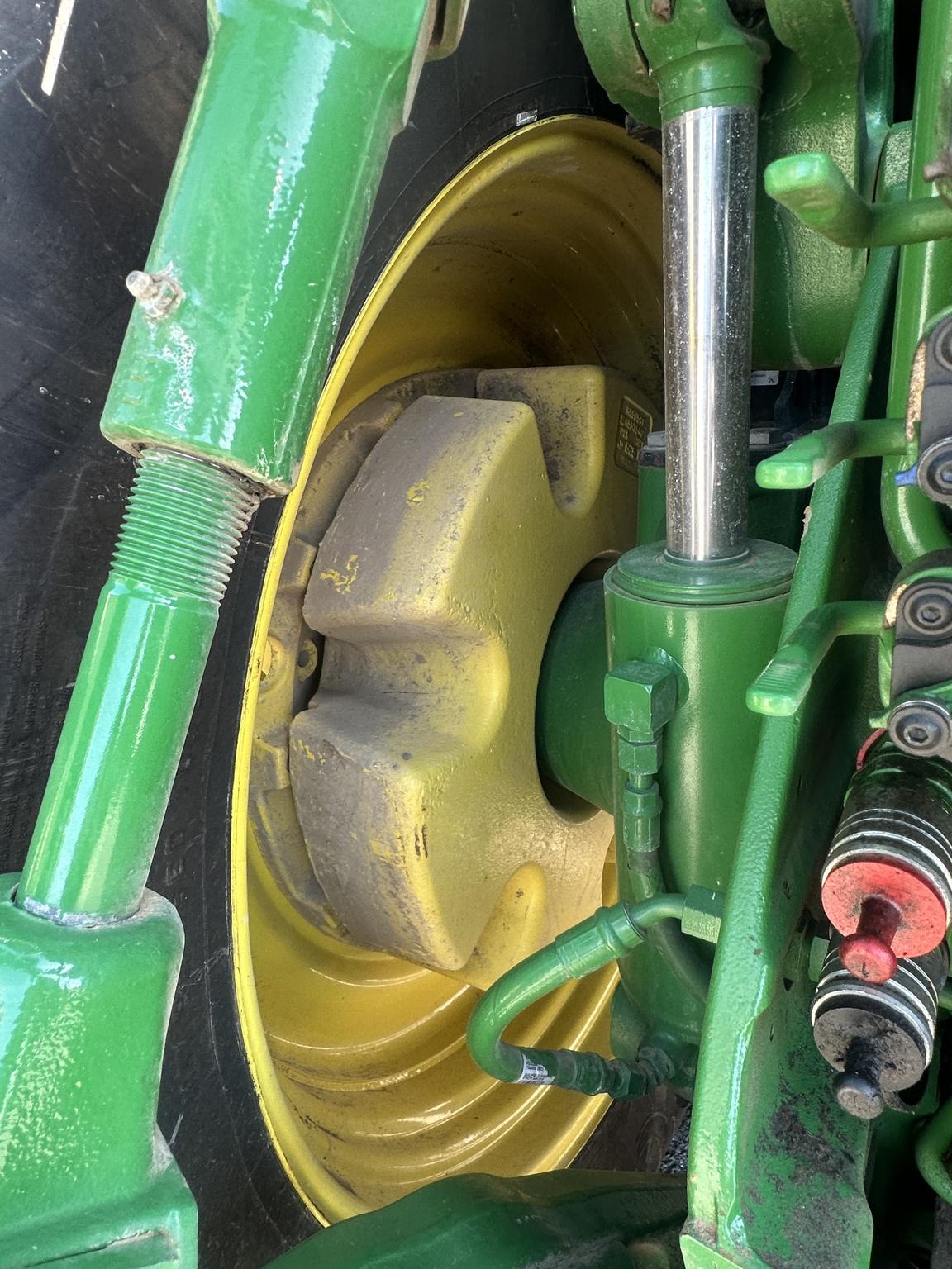 2023 John Deere 8R 340 Image