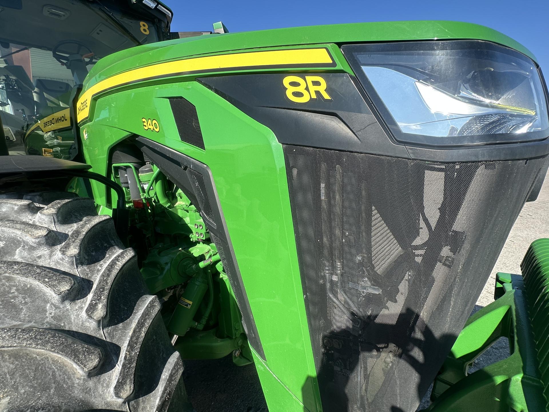 2023 John Deere 8R 340 Image