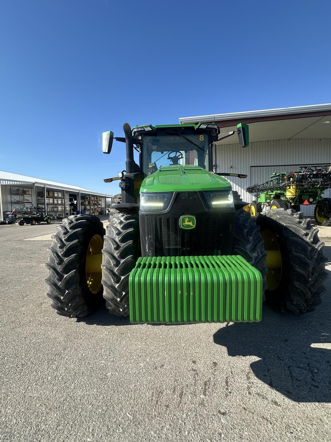 2023 John Deere 8R 340 Image