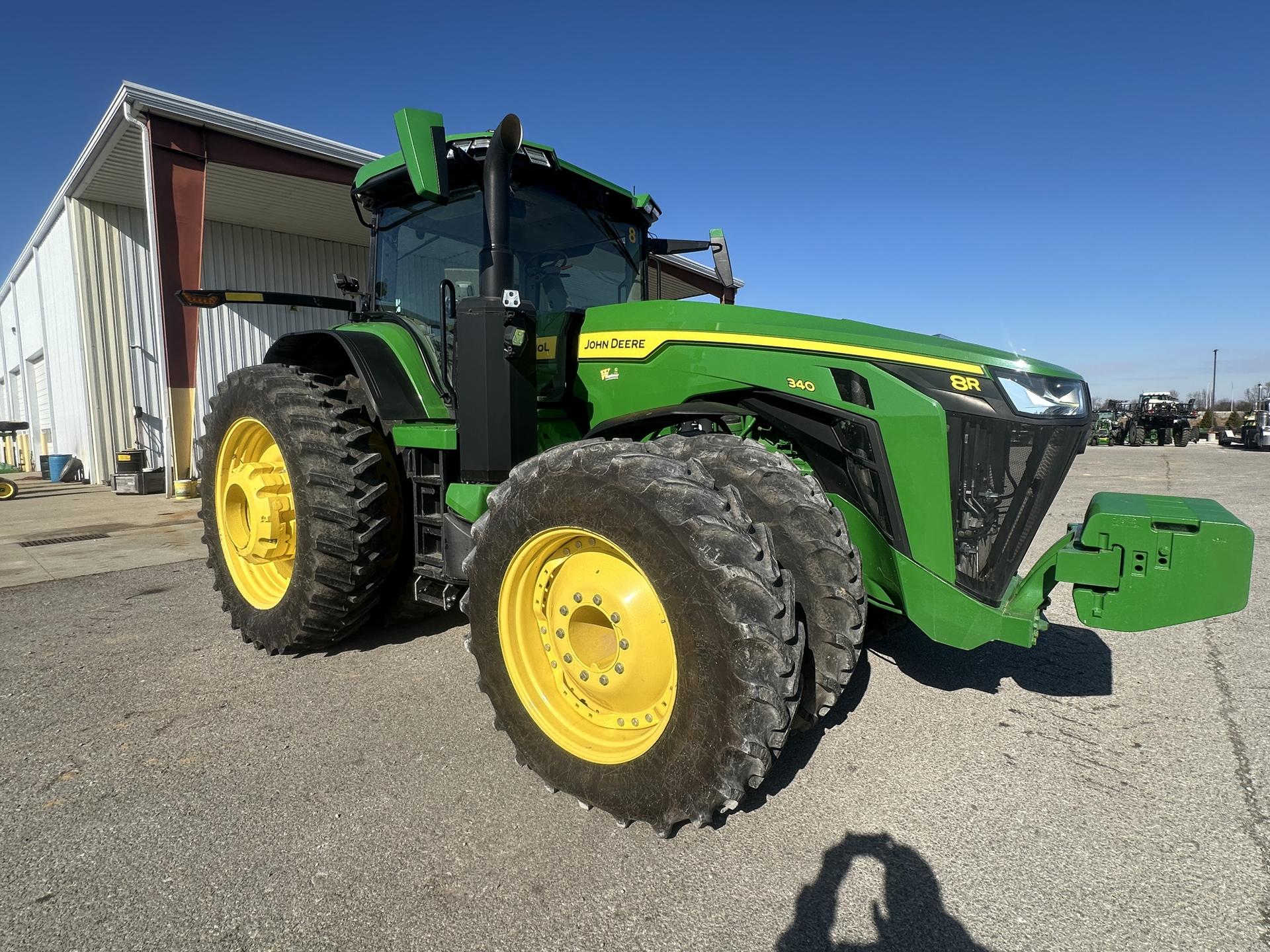 2023 John Deere 8R 340 Image