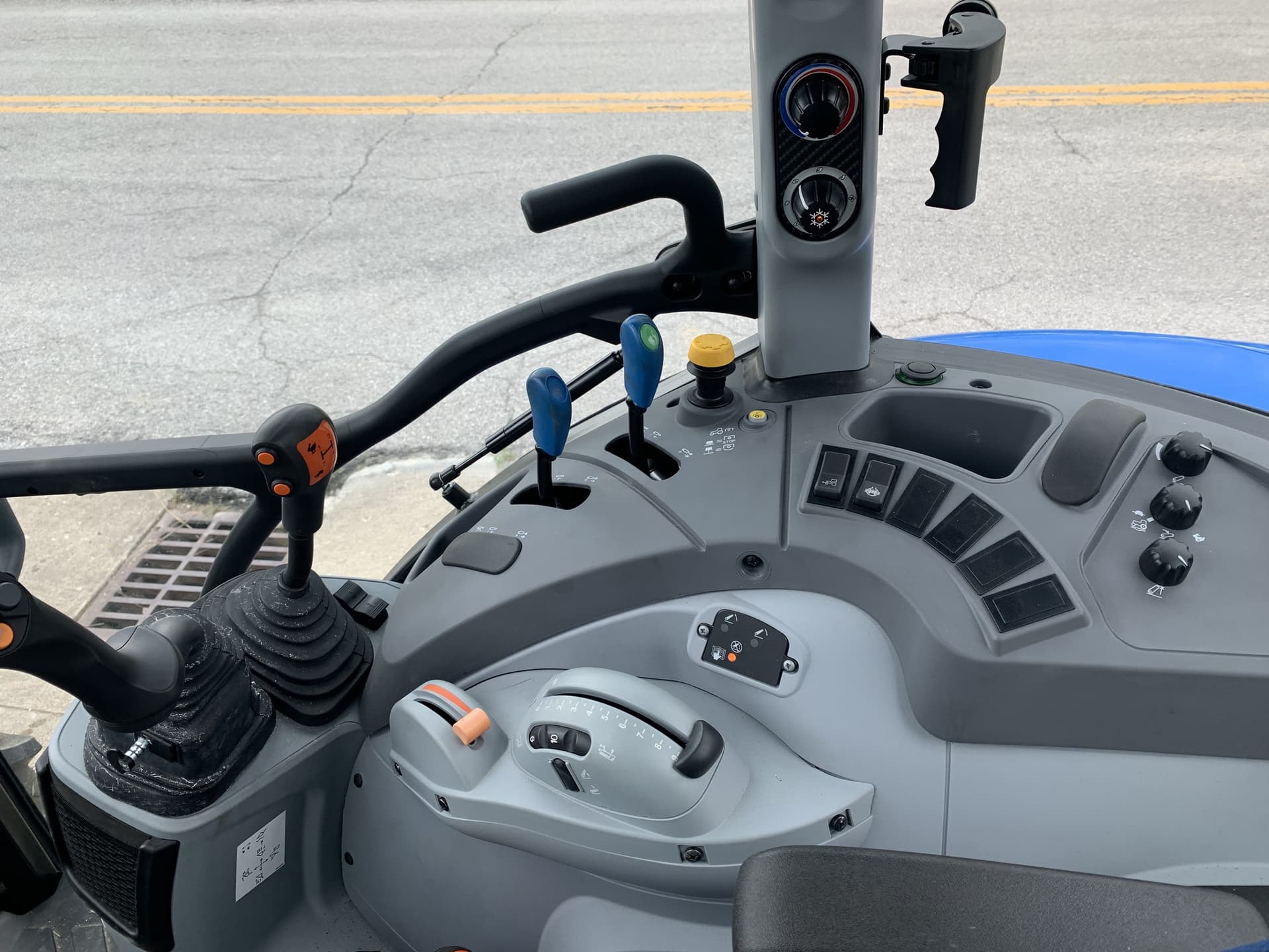 2023 New Holland T5.120 Image