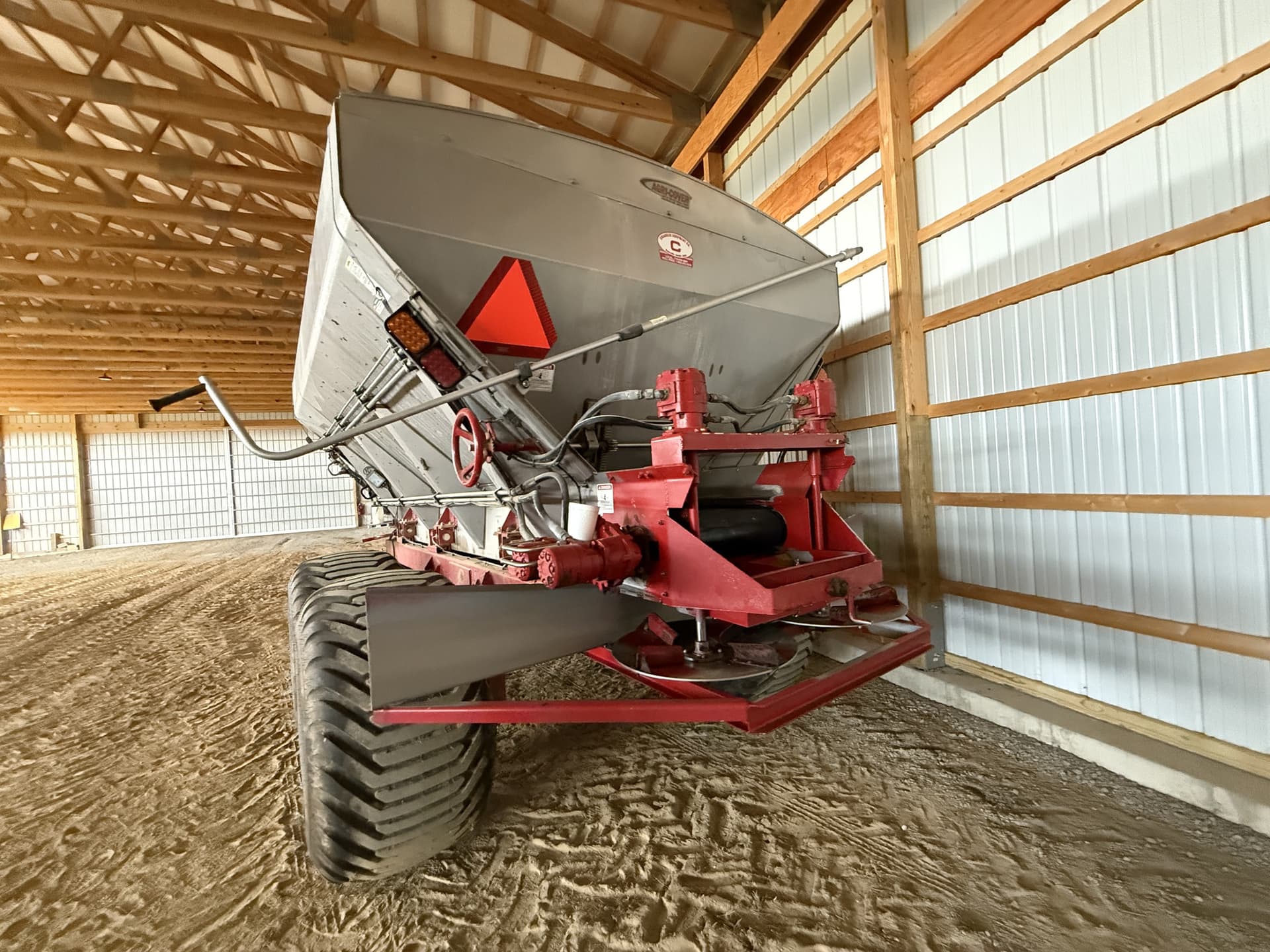 2021 Chandler Spreaders Inc. 40 PTT-FT-EXW Image