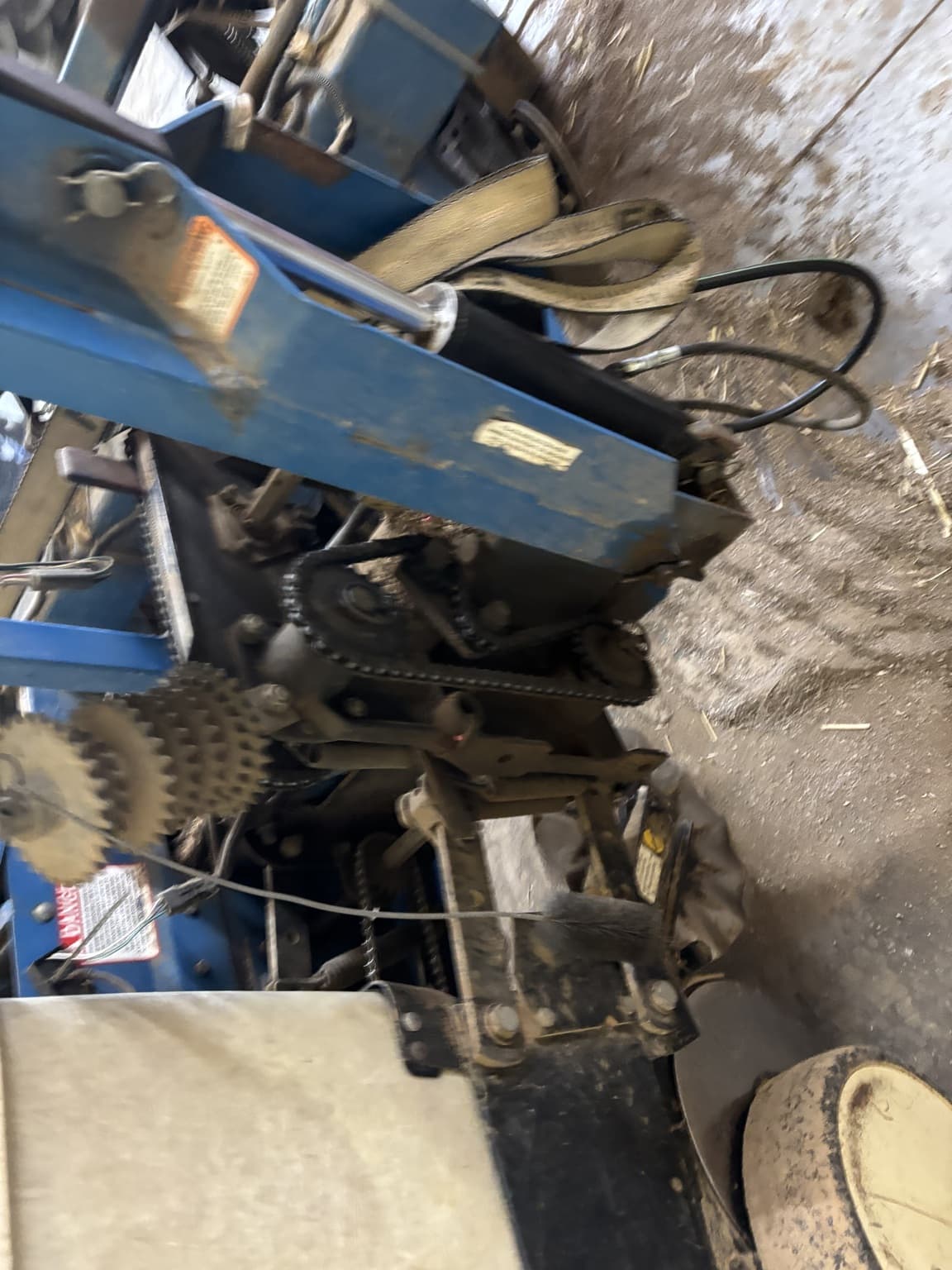 1999 Kinze 2000 Image