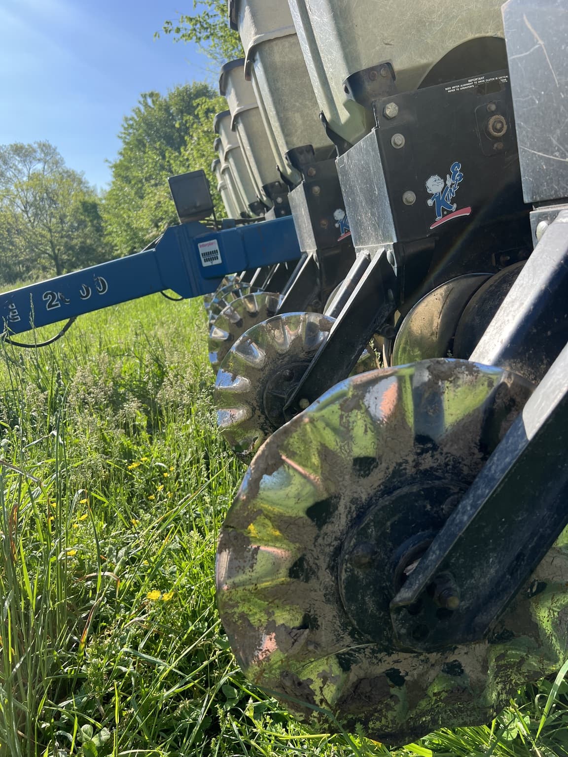 1999 Kinze 2000 Image