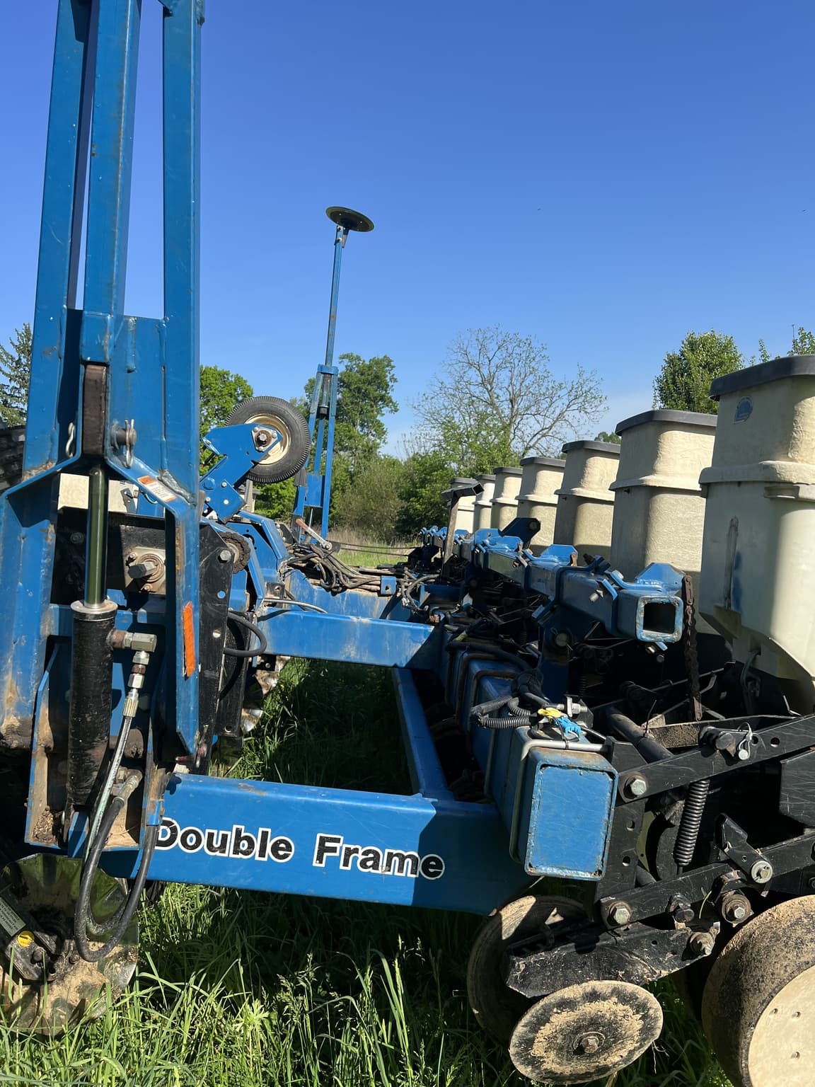 1999 Kinze 2000 Image