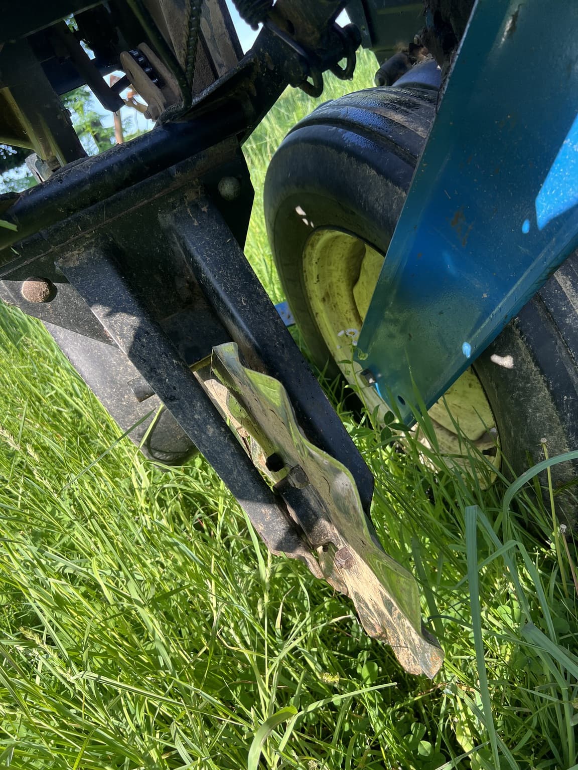1999 Kinze 2000 Image