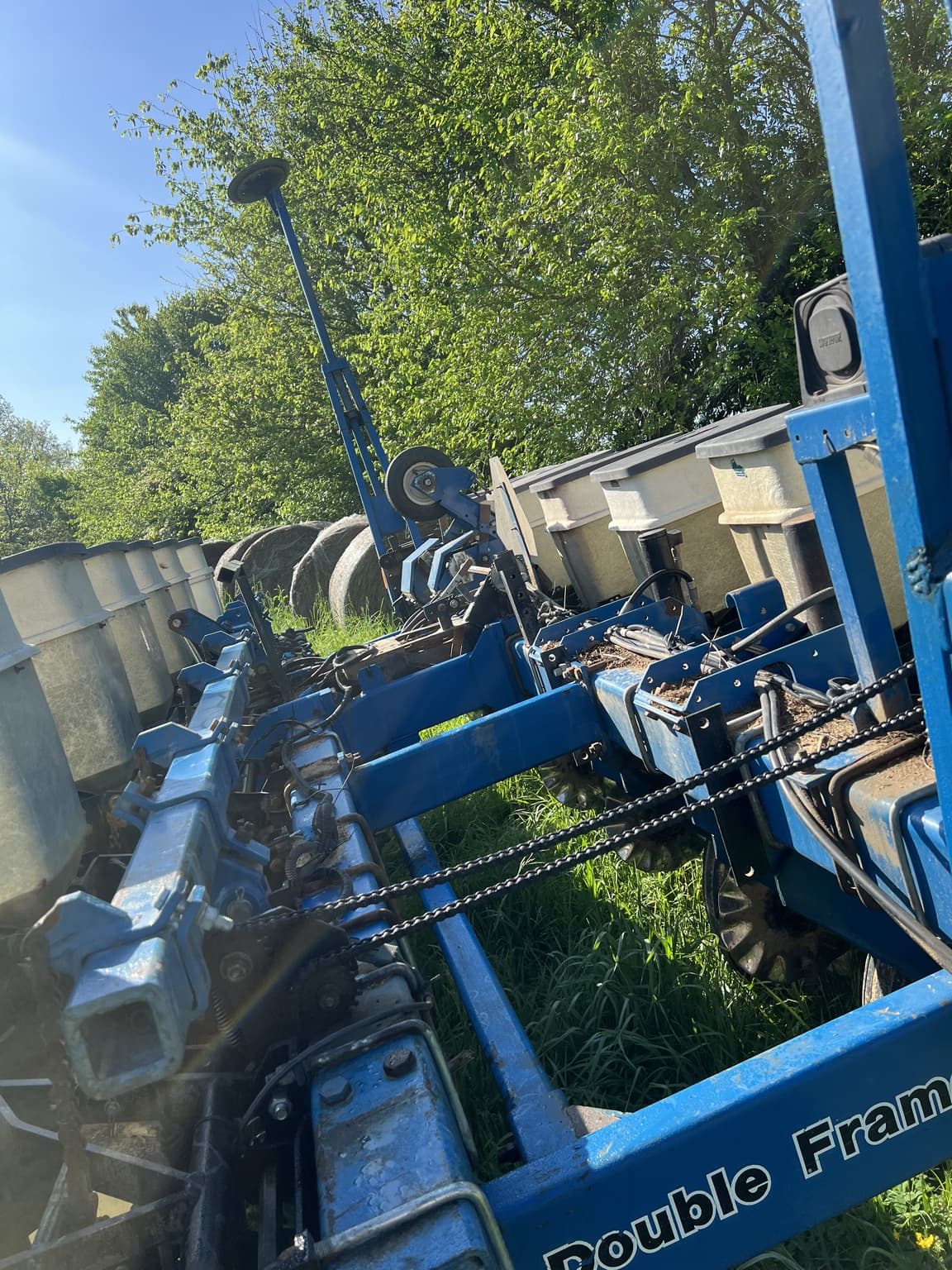 1999 Kinze 2000 Image