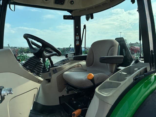 2021 John Deere 4052R Image