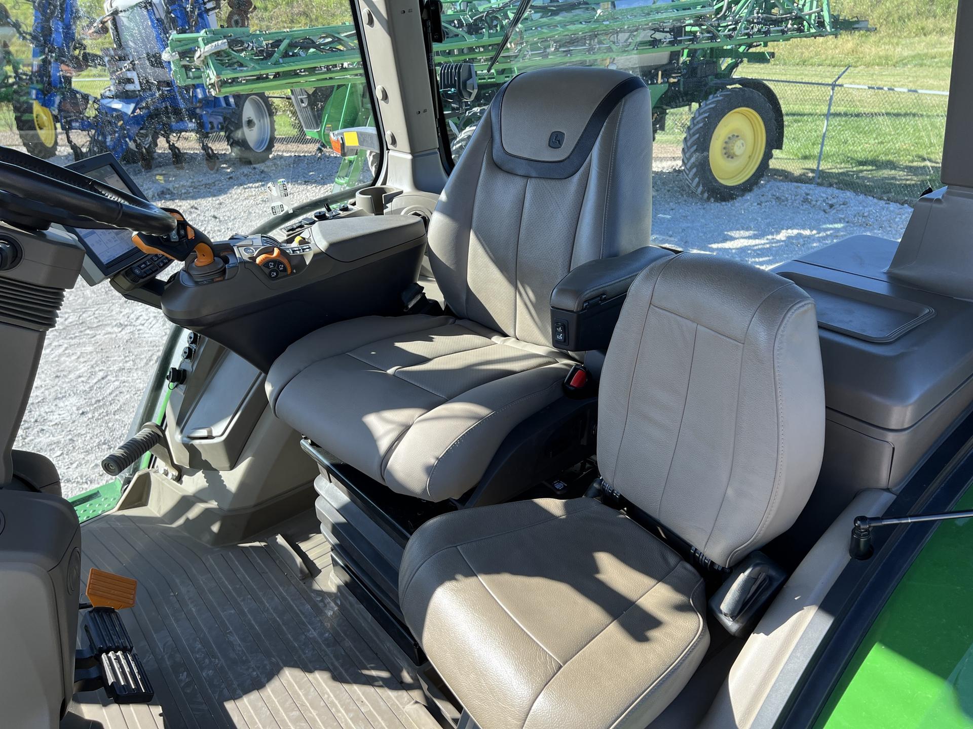 2021 John Deere 8R 280