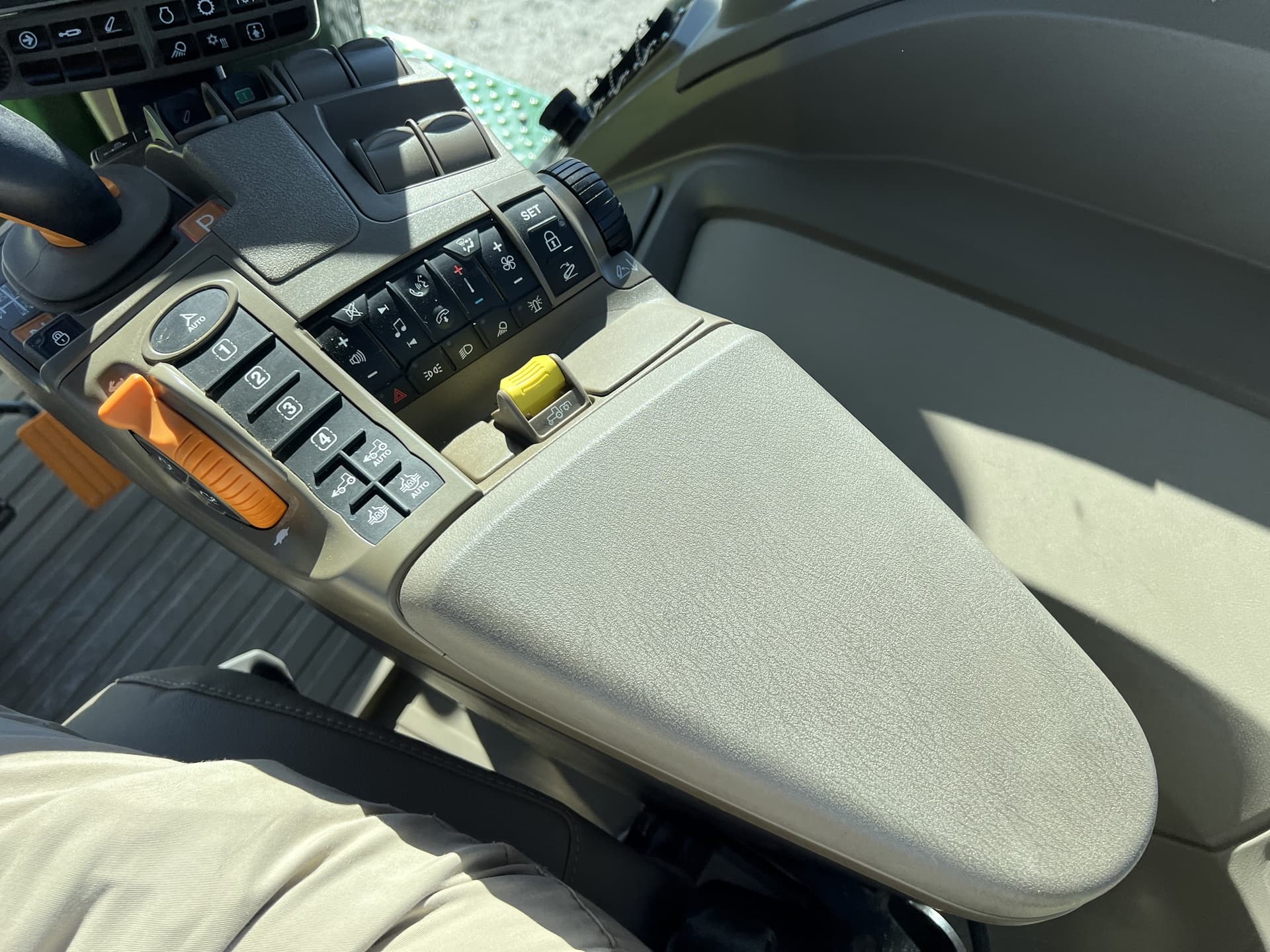 2021 John Deere 8R 280 Image