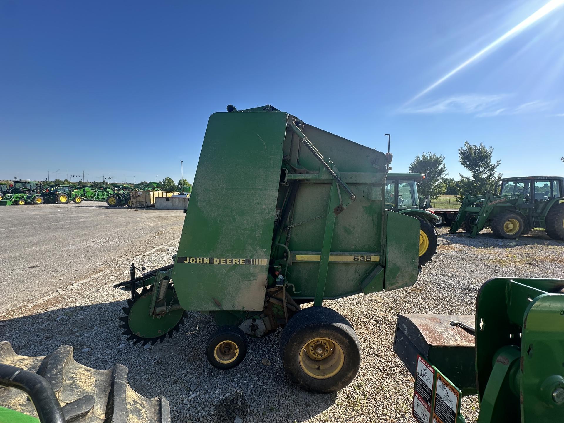 1996 John Deere 535