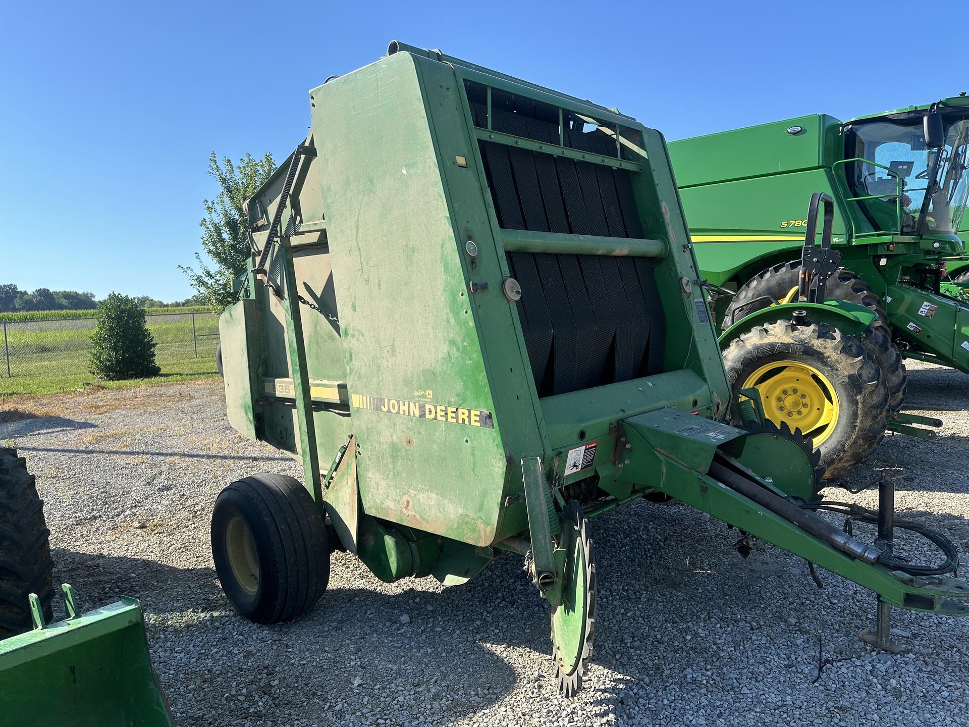 1996 John Deere 535