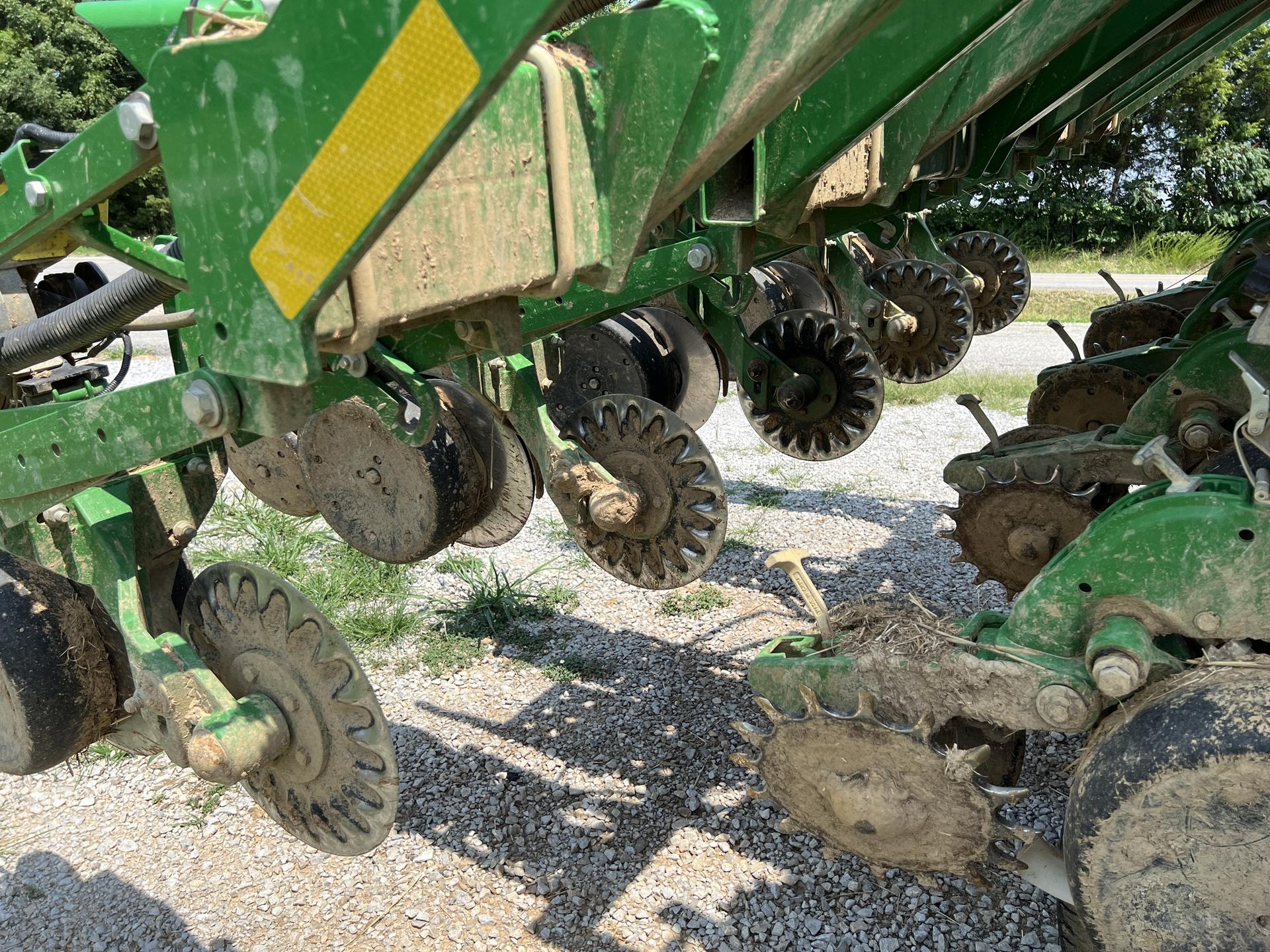 2016 John Deere 1795 Image