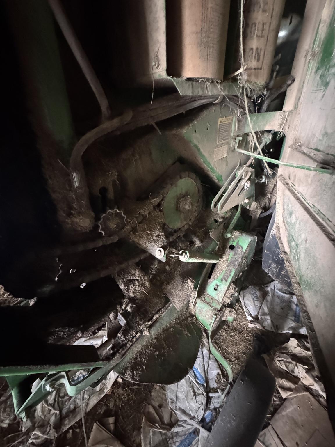 2017 John Deere 569 Image