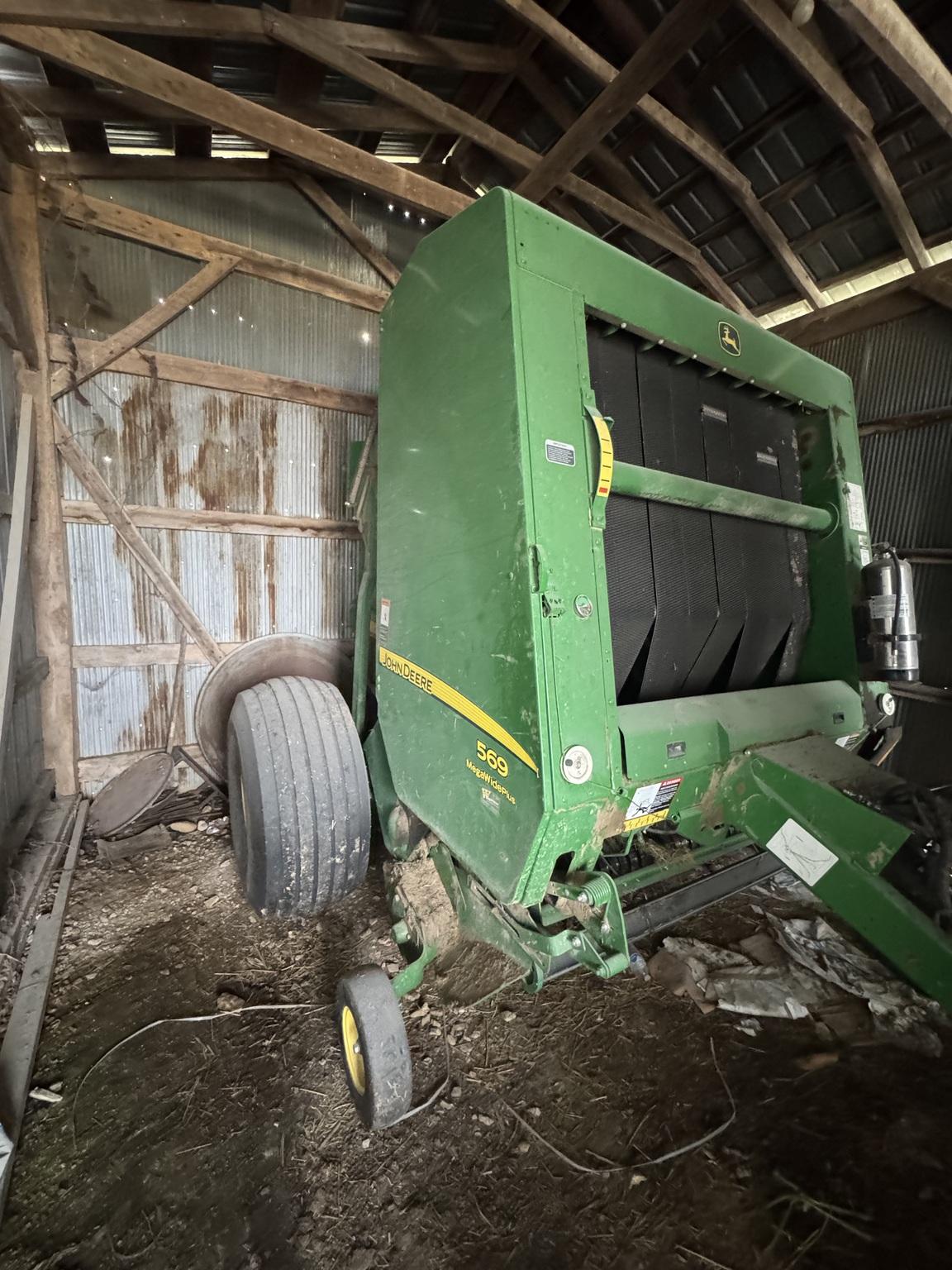 2017 John Deere 569 Image