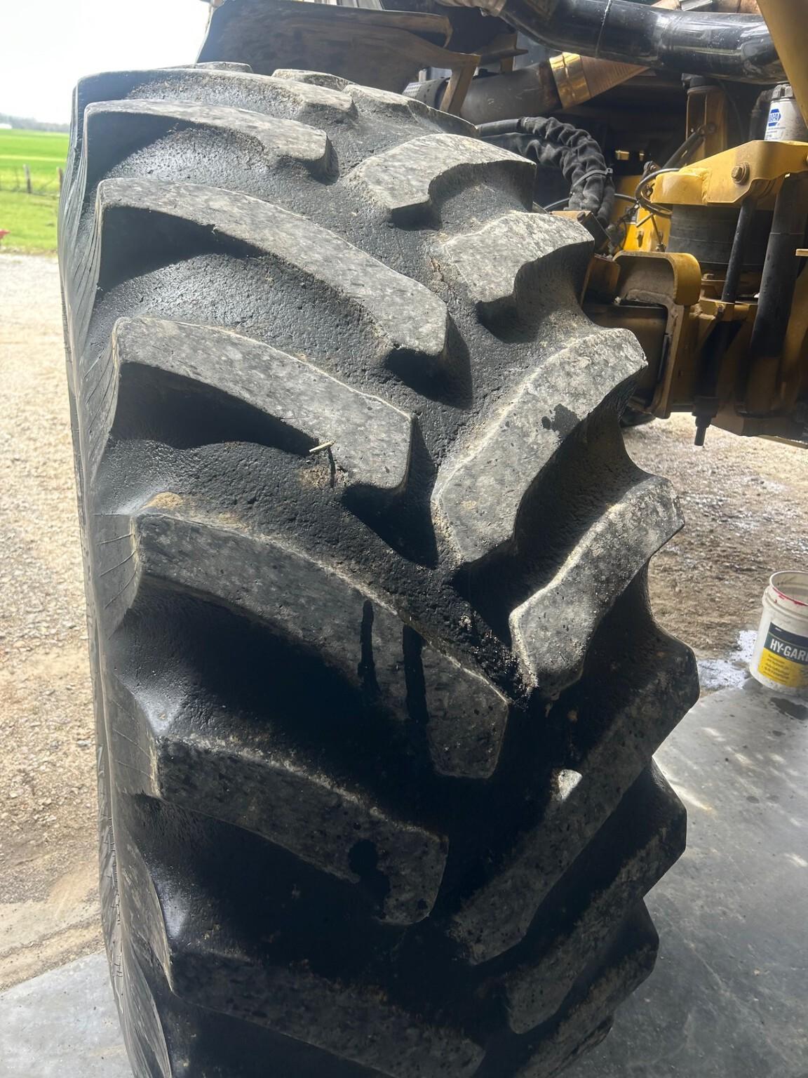 2005 RoGator 1264 Image