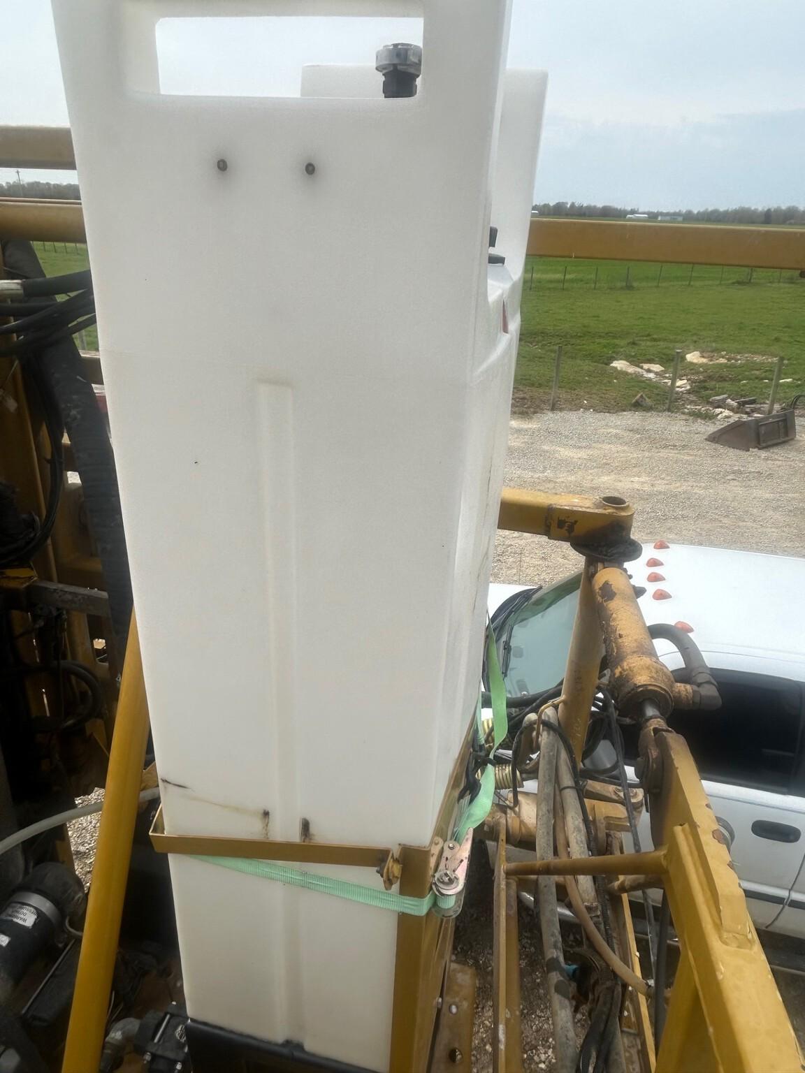 2005 RoGator 1264 Image