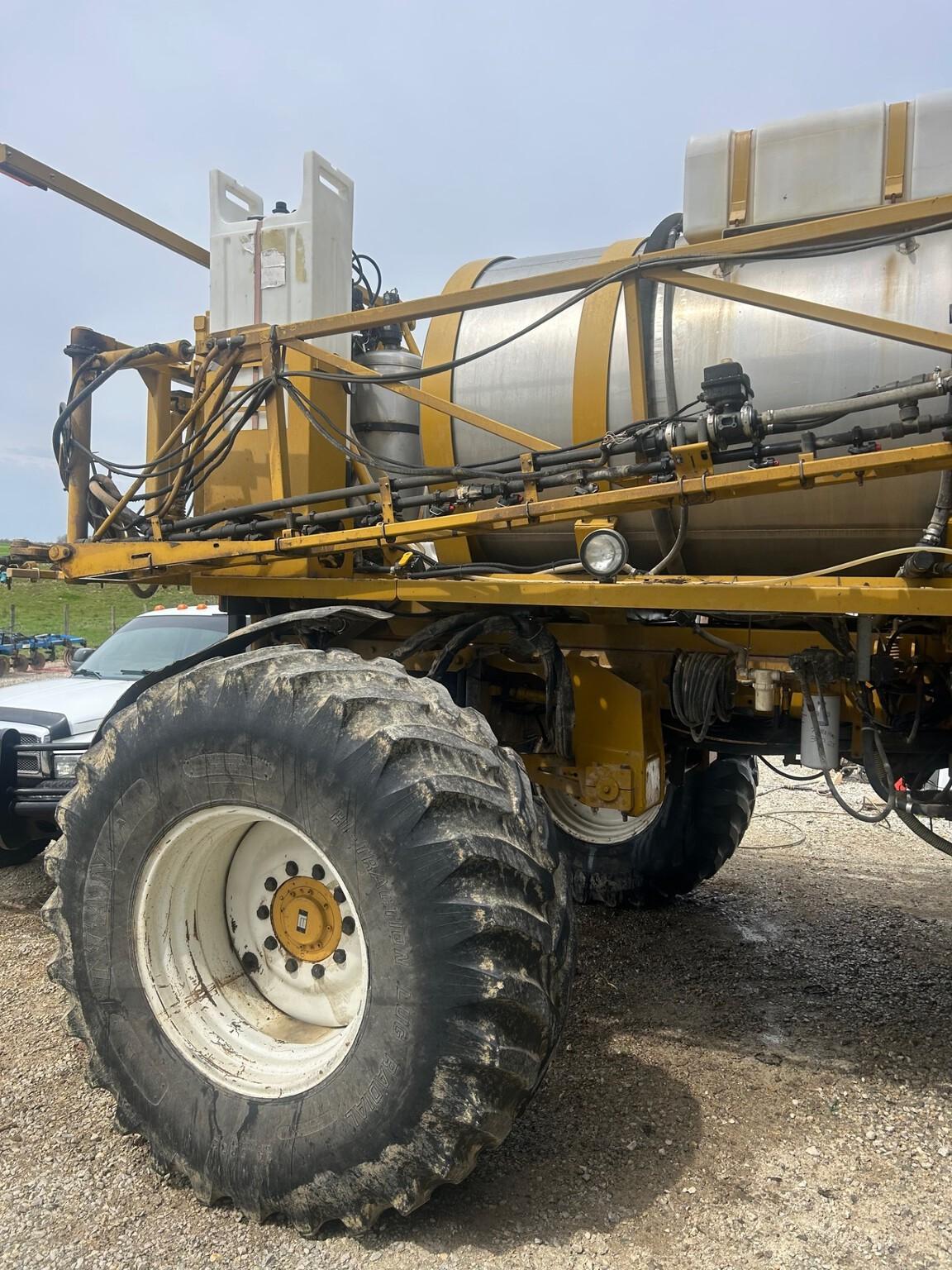 2005 RoGator 1264 Image