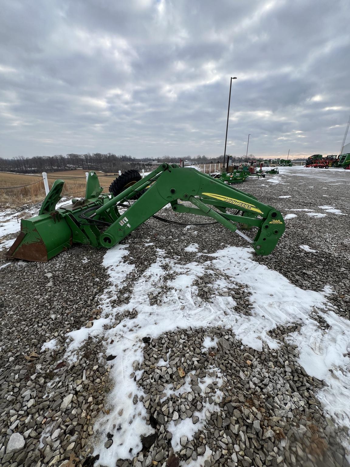 2008 John Deere 746 Image